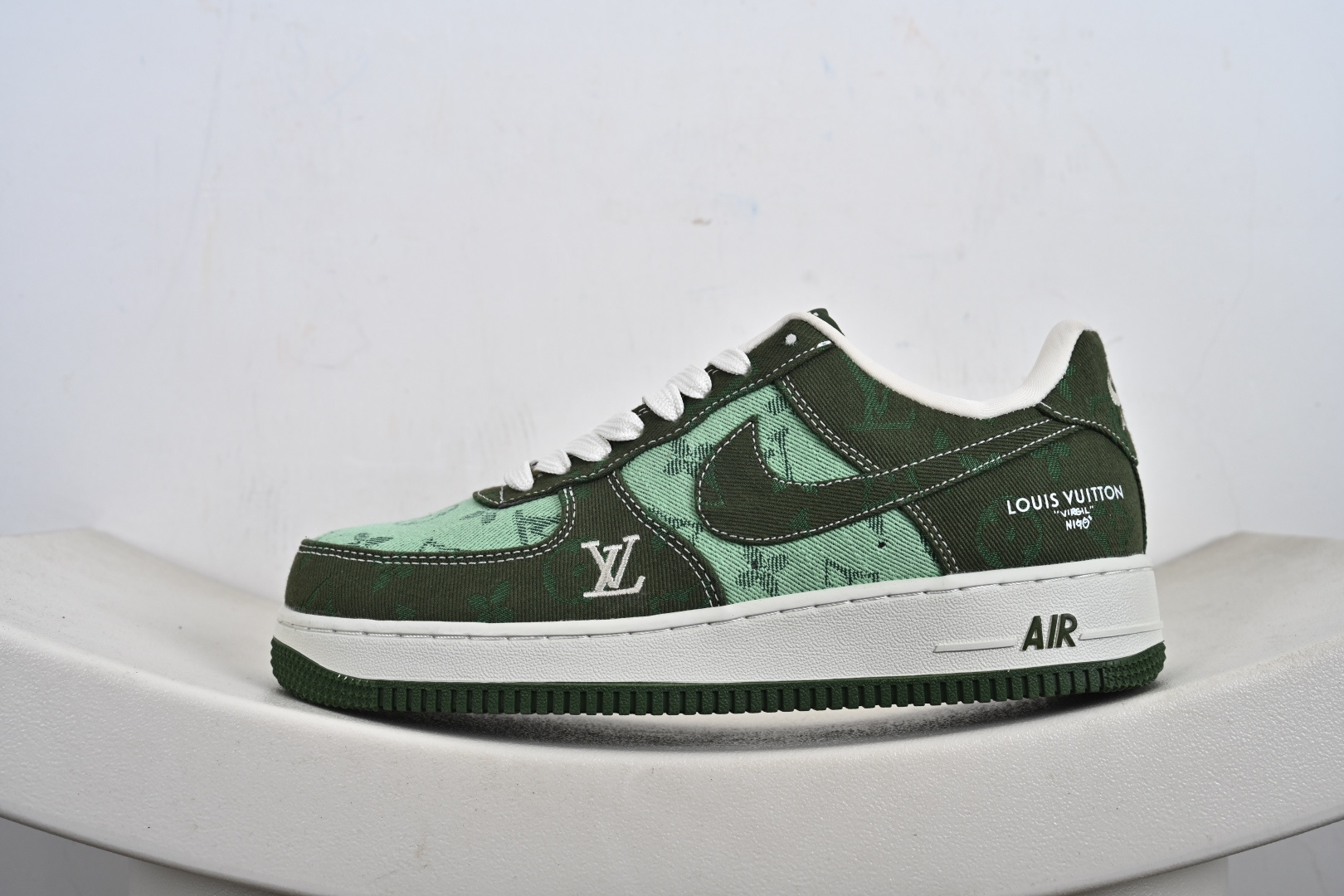 240 定制版 Air Force 1'07 Low 联名 浅绿墨绿 空军一号低帮休闲板鞋 YF9511-822