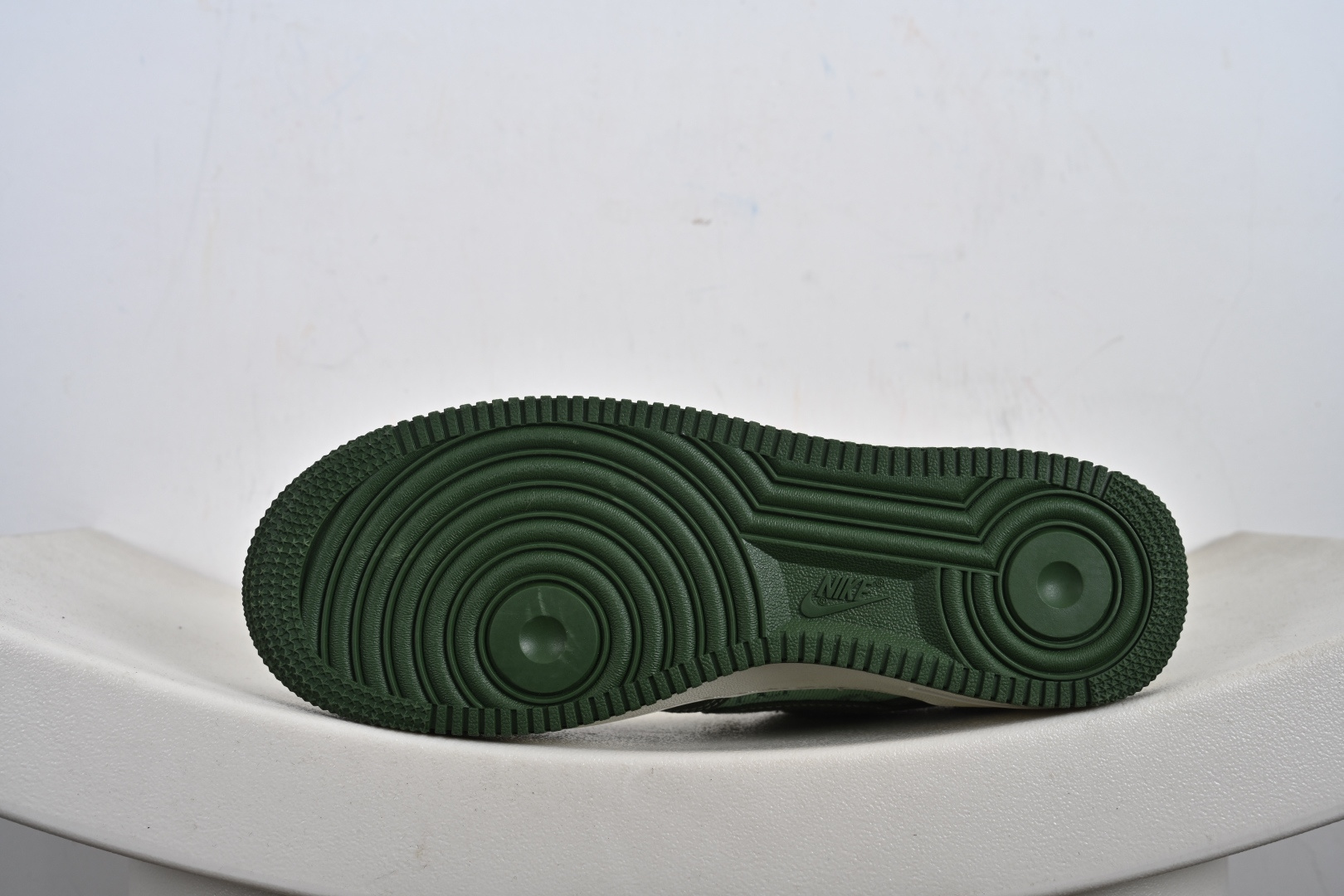 240 定制版 Air Force 1'07 Low 联名 浅绿墨绿 空军一号低帮休闲板鞋 YF9511-822