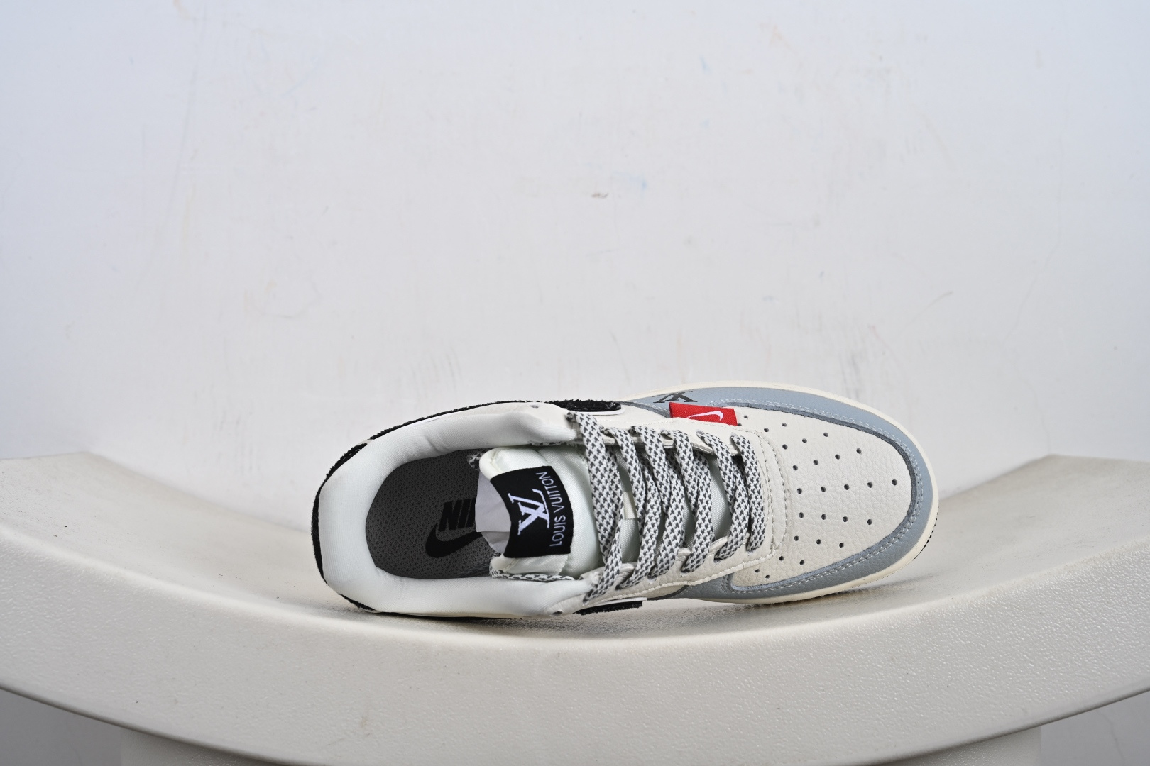 240 NIke AIR FORCE 1'07 LV8 “联名款”空军一号 低帮 运动鞋 休闲鞋 DD1982-320