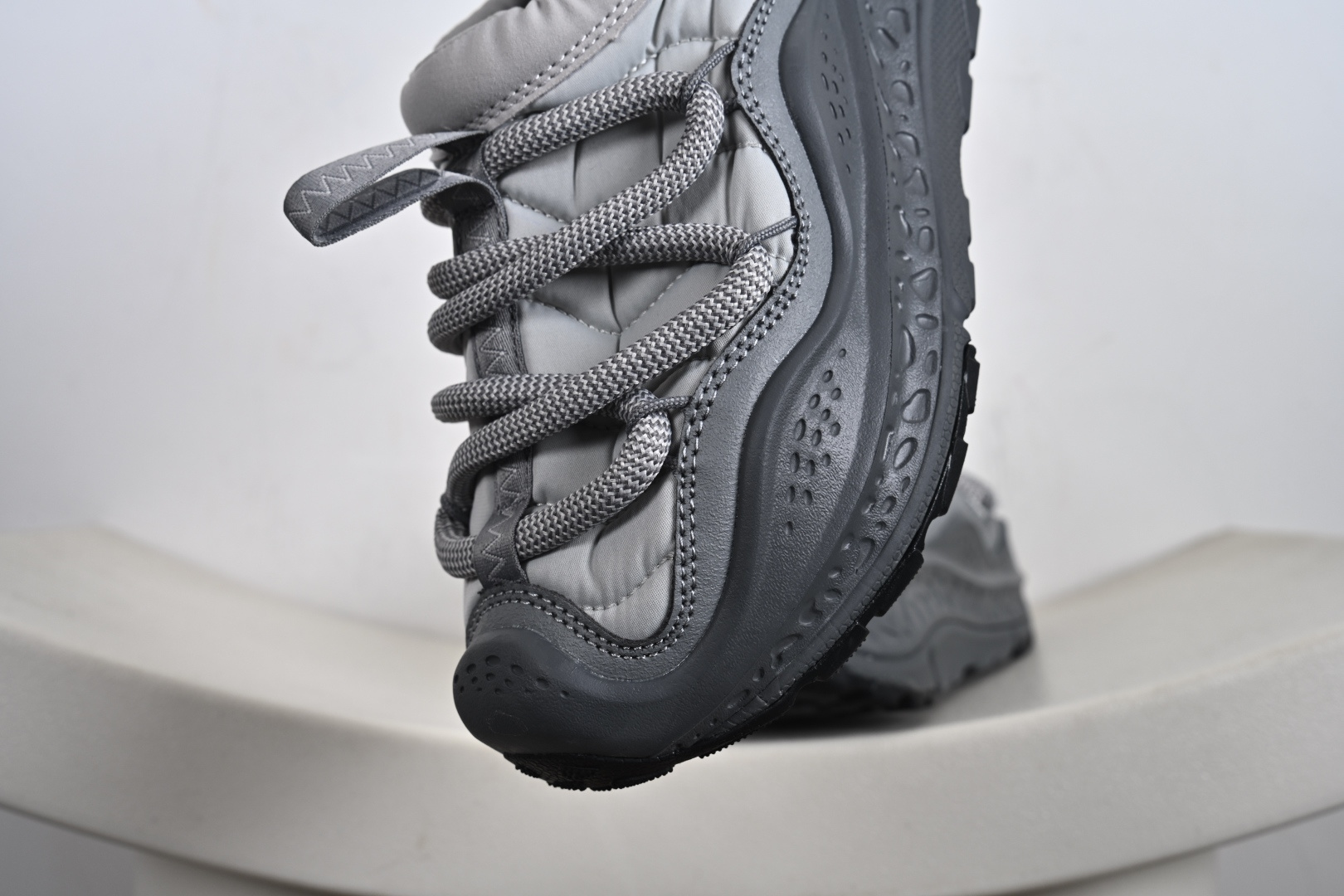 180 HOKA ONE ONE Ora Primo 低帮 防滑耐磨保暖低邦跑步鞋 1141570