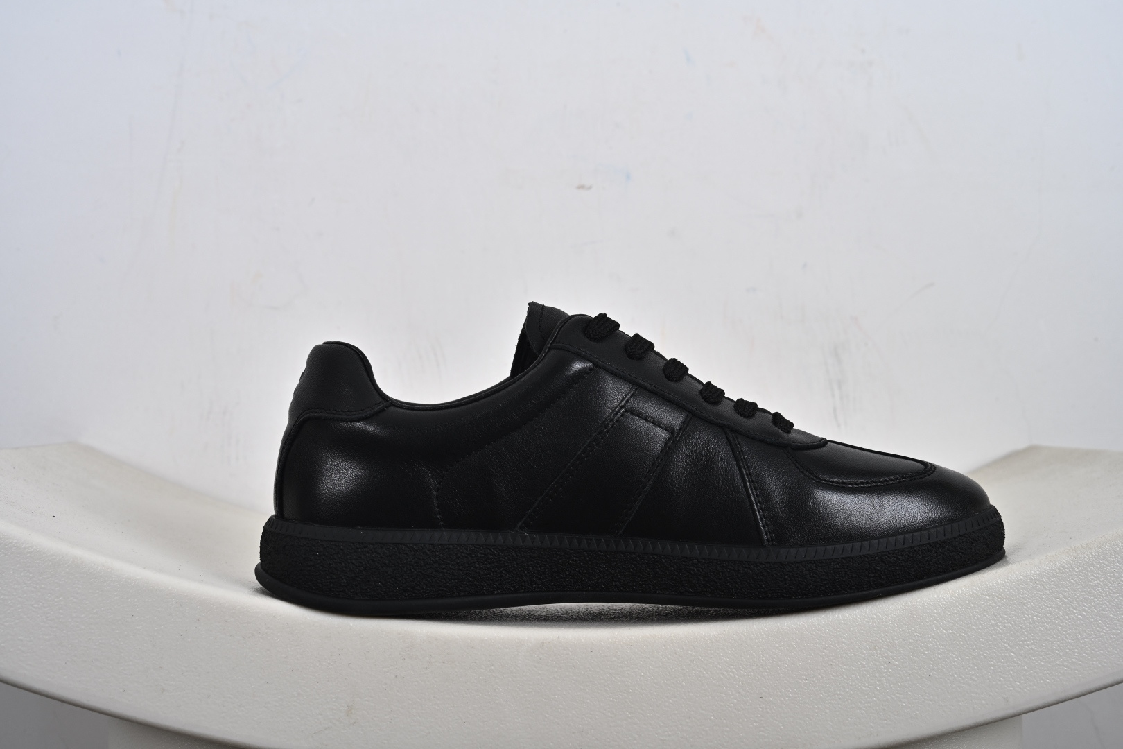 300 ECCO 爱步 休闲鞋 真皮系带舒适板鞋 635398