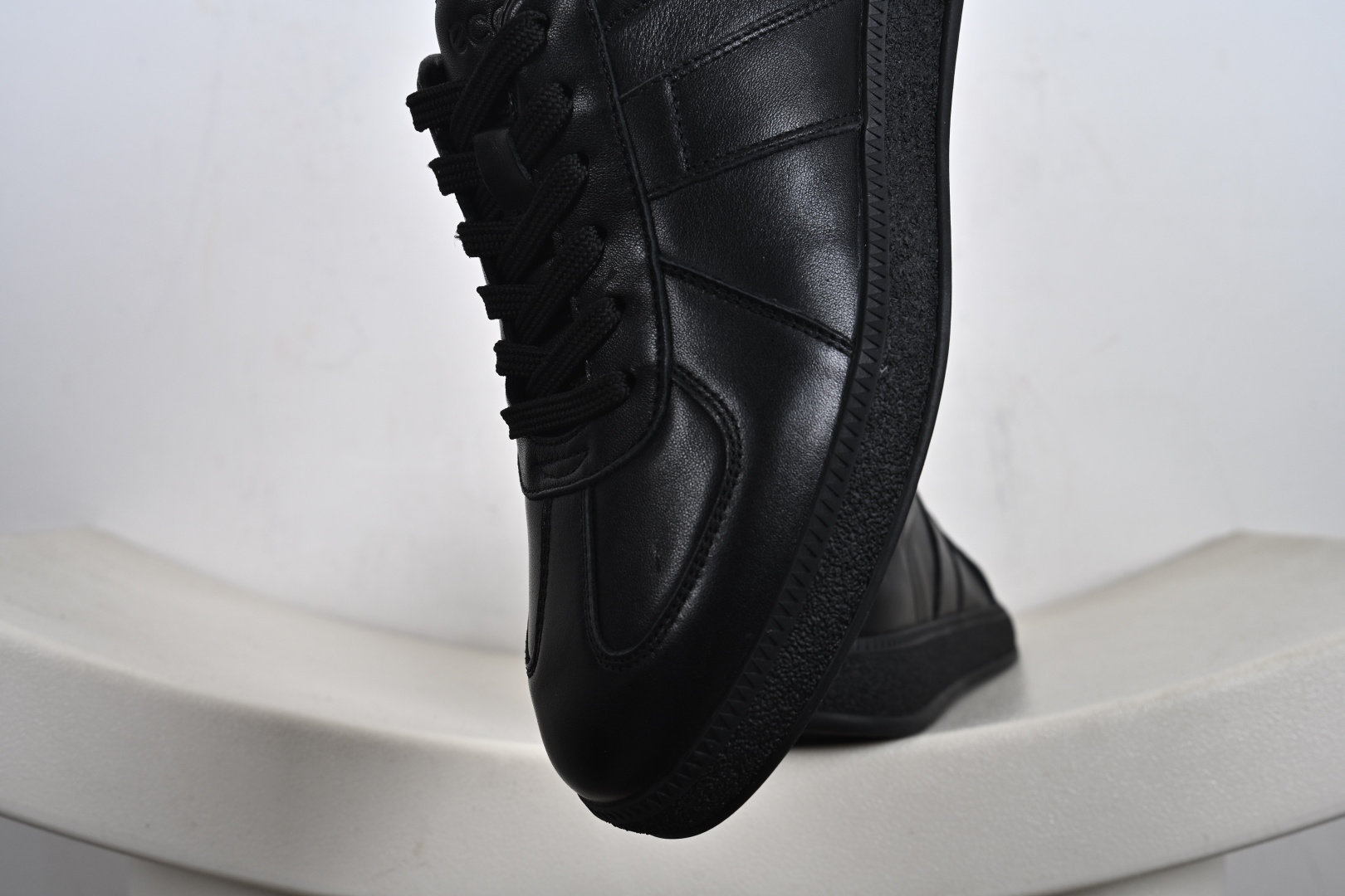 300 ECCO 爱步 休闲鞋 真皮系带舒适板鞋 635398