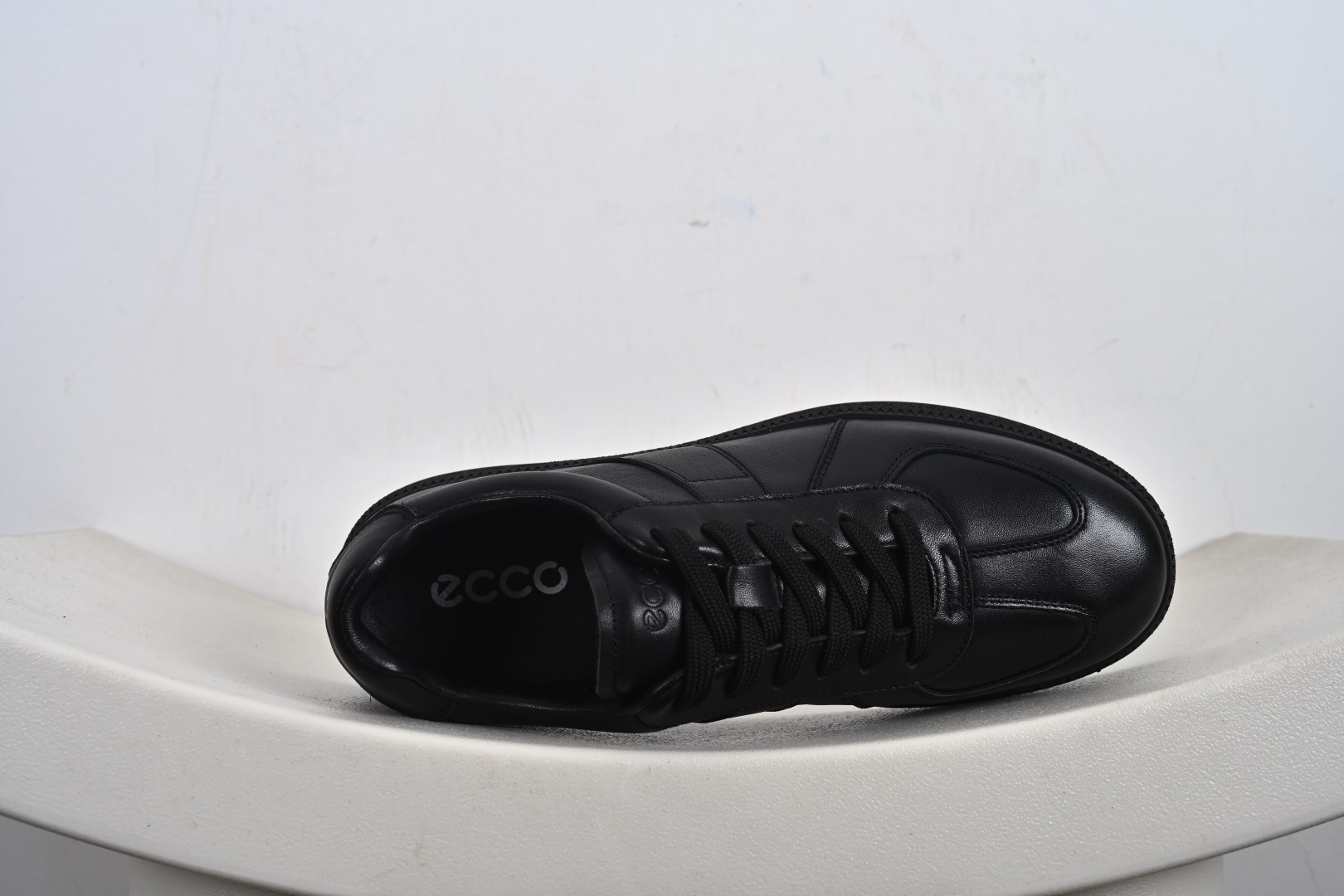 300 ECCO 爱步 休闲鞋 真皮系带舒适板鞋 635398