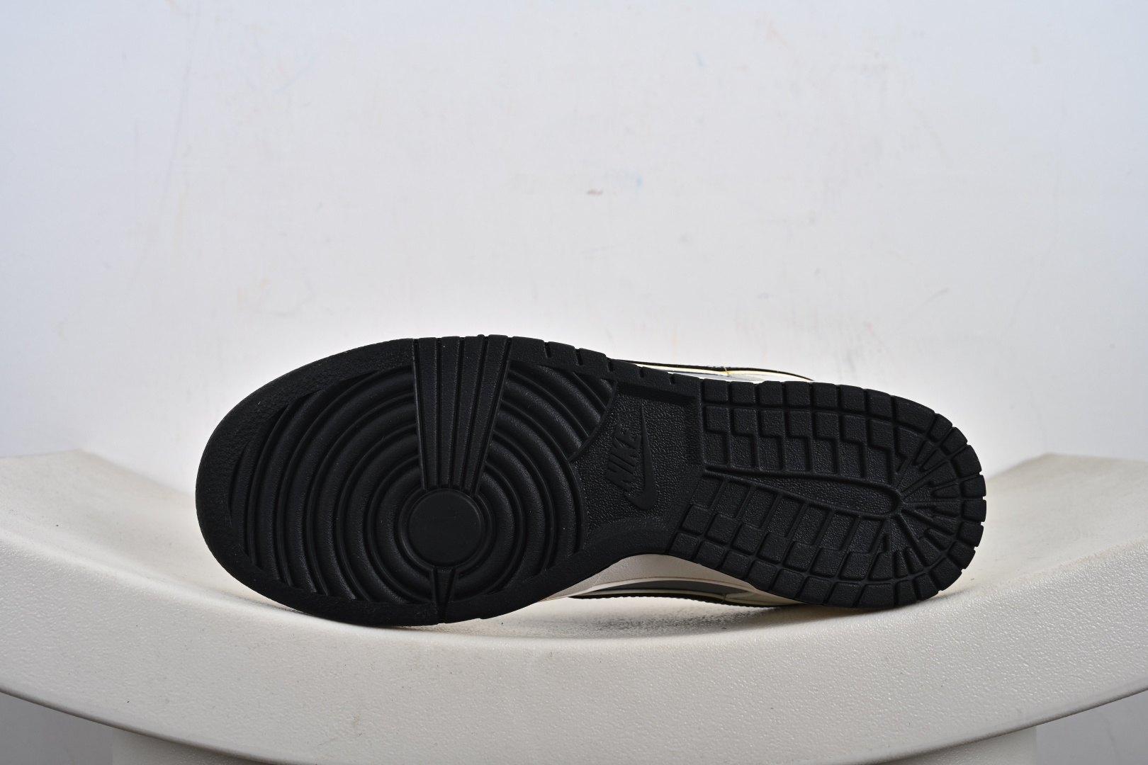 240 NIKE Dunk Low RETRO 联名款 ZY1618-009