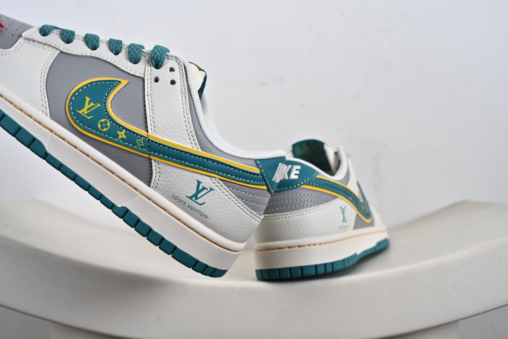 240 NIKE Dunk Low RETRO 联名款 ZY1618-005