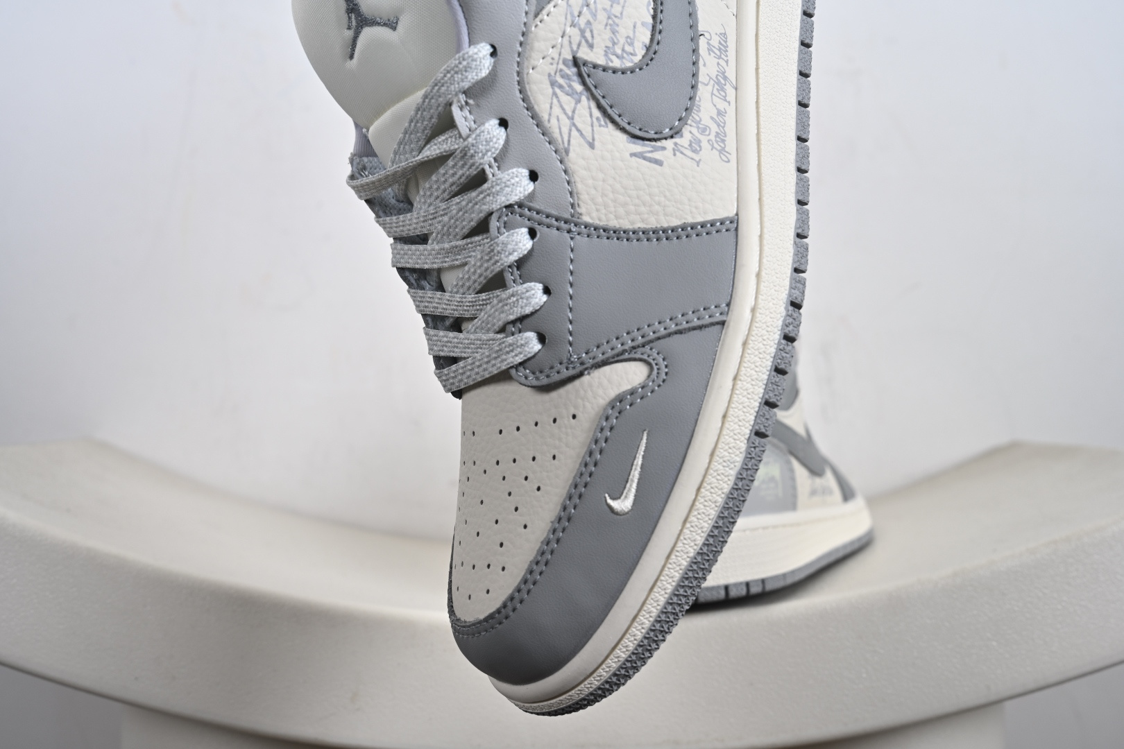 260 Air Jordan 1 Low 斯图西 联名 高端定制 低帮复古篮球鞋 QD1988-006