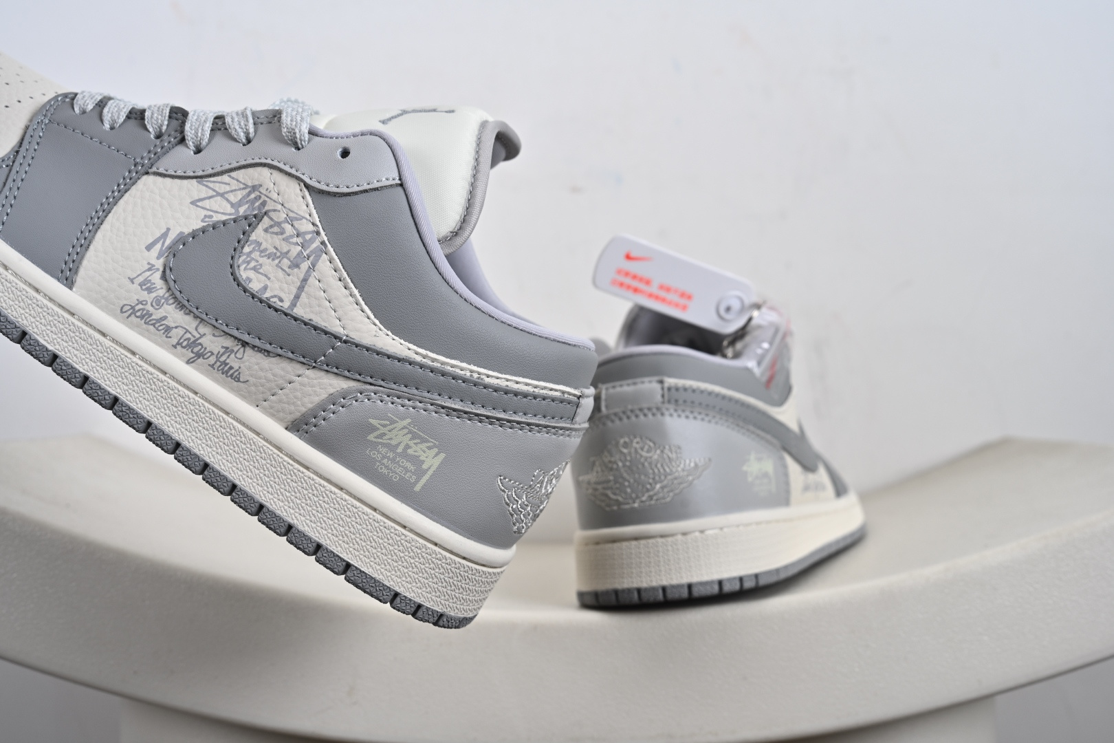 260 Air Jordan 1 Low 斯图西 联名 高端定制 低帮复古篮球鞋 QD1988-006