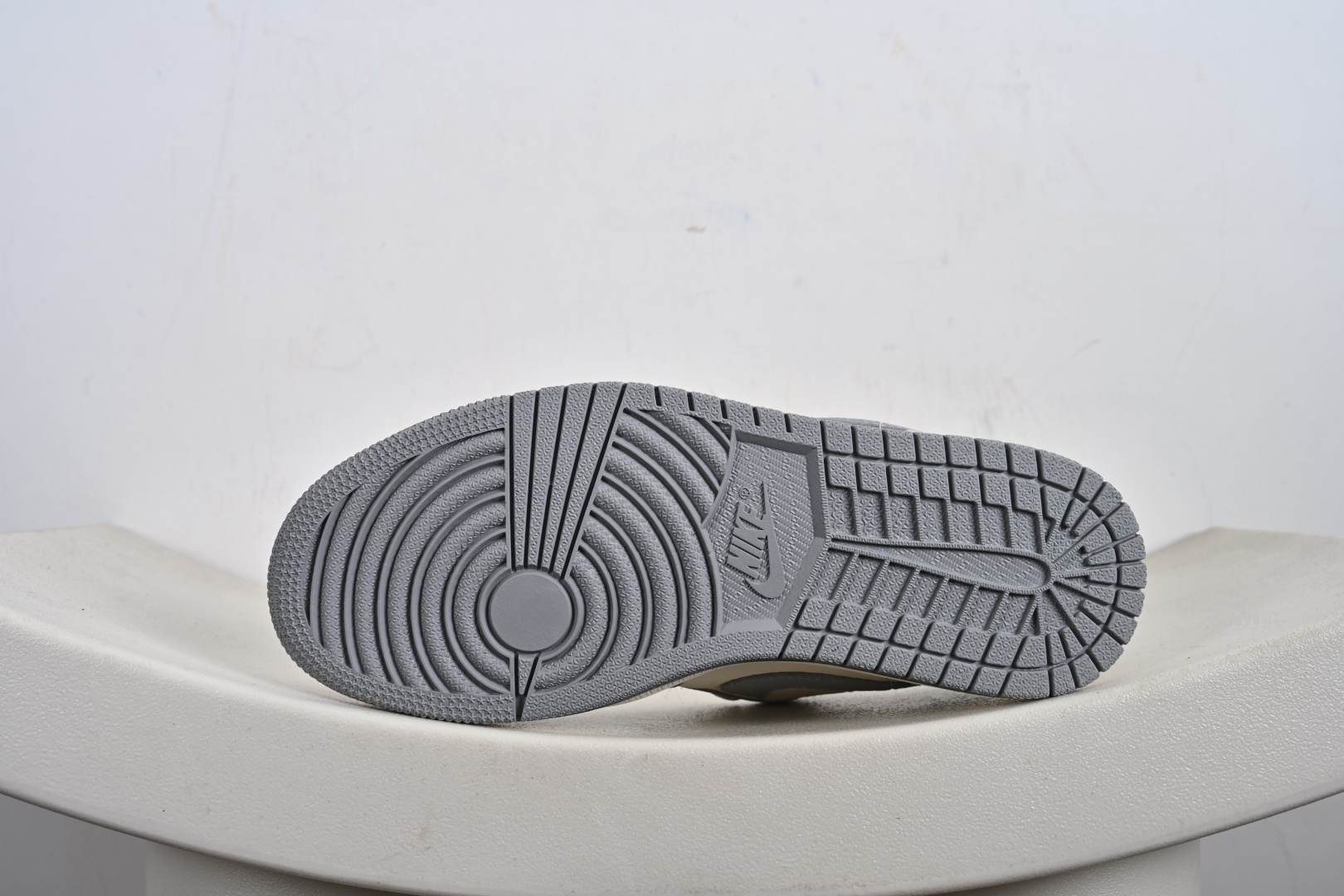 260 Air Jordan 1 Low 斯图西 联名 高端定制 低帮复古篮球鞋 QD1988-006