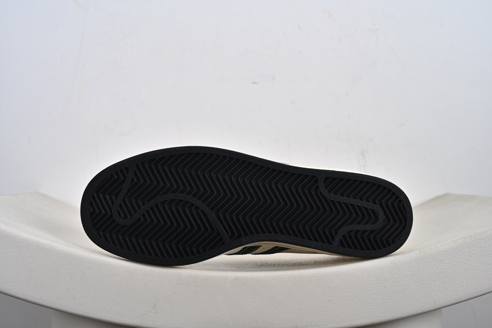 220 高端定制adidas Super 黑白 延续 Adidas 标志性贝壳头 DS5809