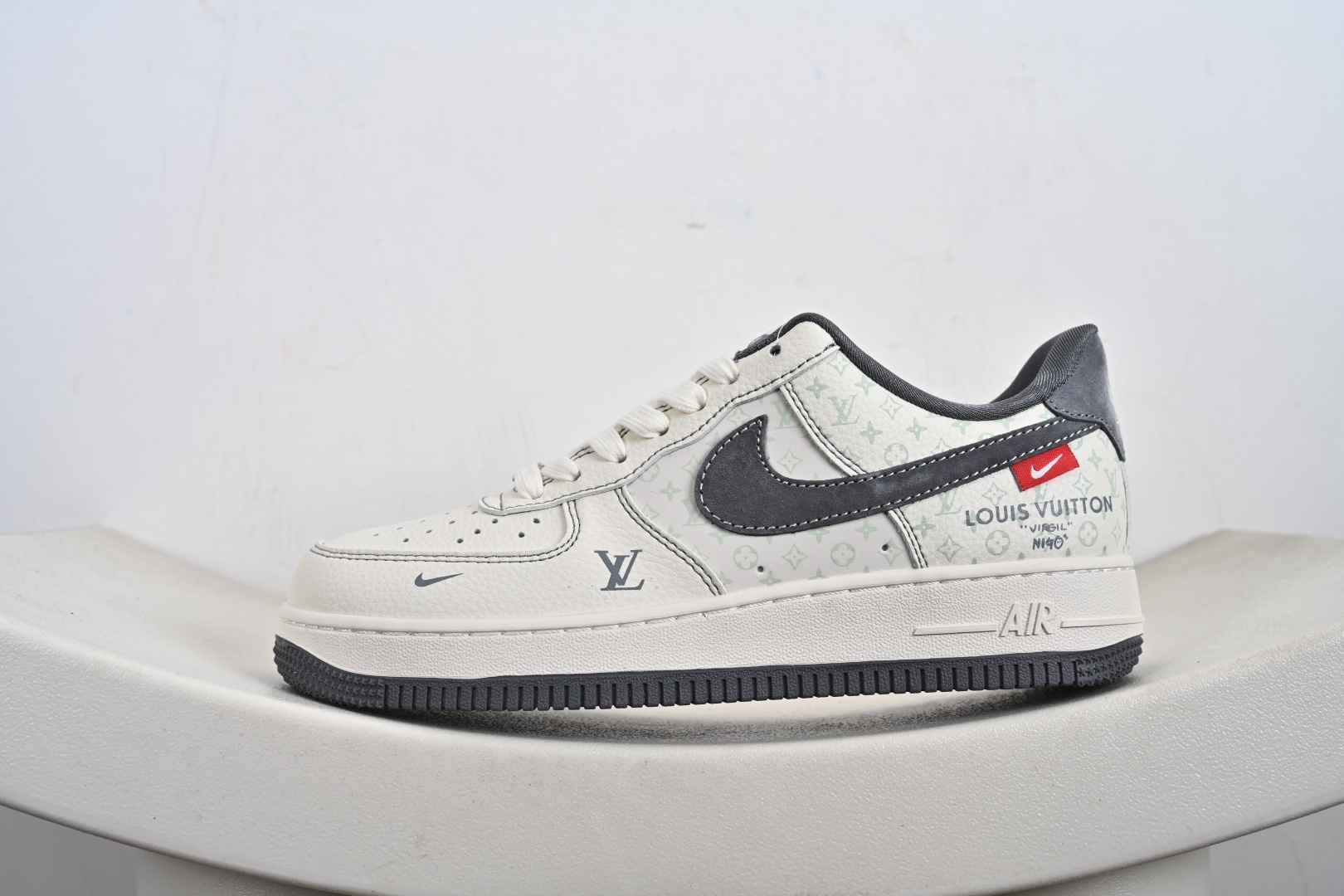 240 NIke Air Force 1 '07 Low 空军一号低帮 运动鞋 休闲鞋 MZ9588-816