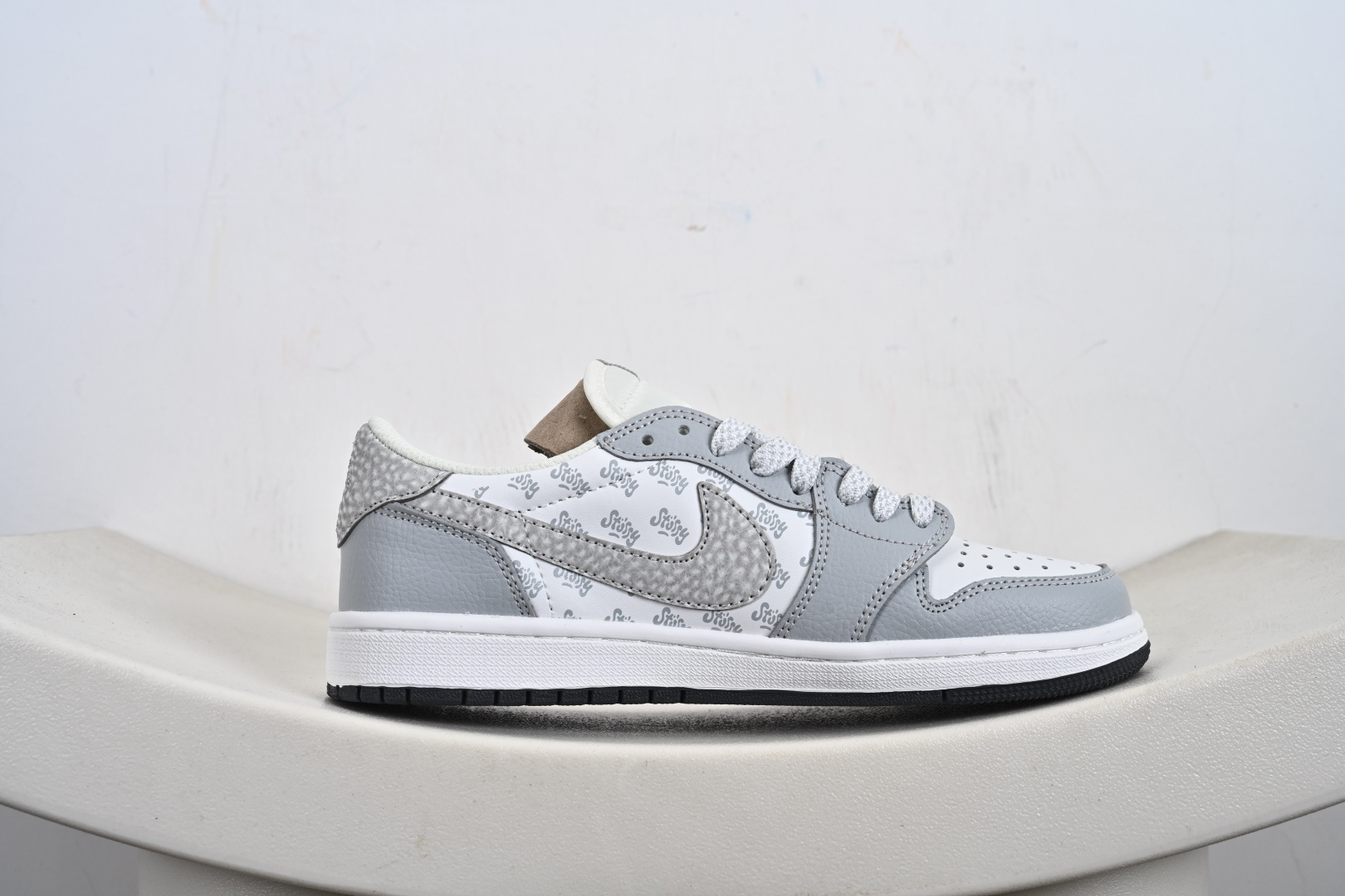 260 Fragment x Travis Scott x 斯图西 Air Jordan 1 Low 解构鞋带 DZ5899-026