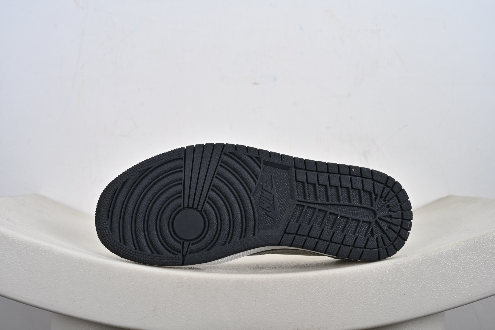 260 Fragment x Travis Scott x 斯图西 Air Jordan 1 Low 解构鞋带 DZ5899-026