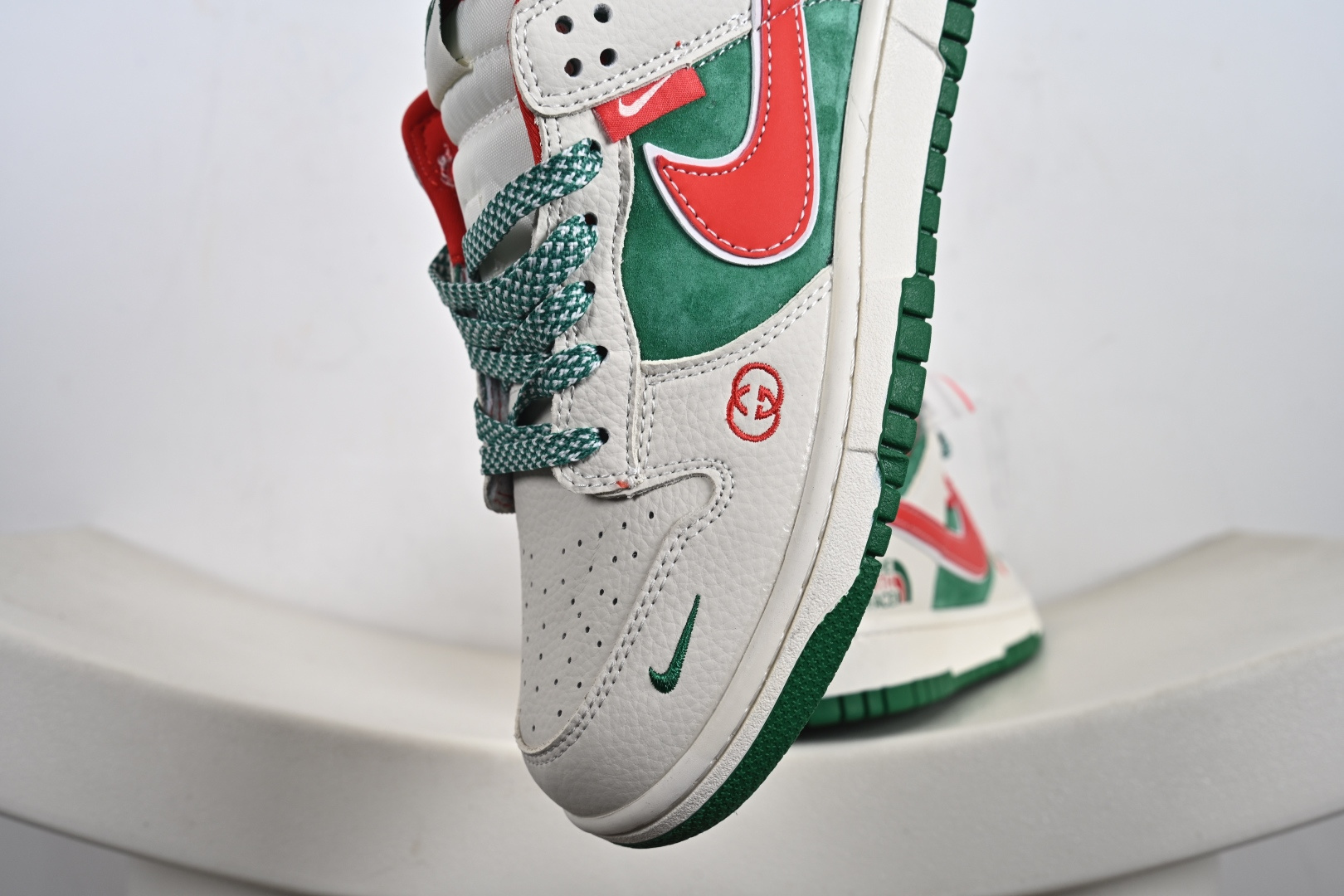 260 Nike SB Dunk Low周年高端定制 低帮休闲板鞋 DG1988-011