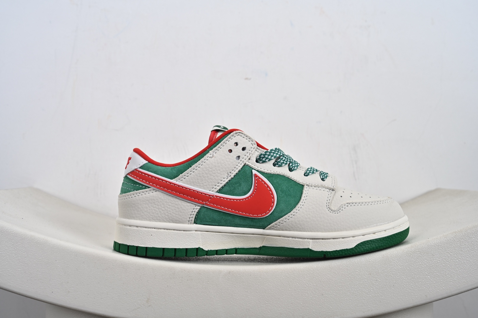 260 Nike SB Dunk Low周年高端定制 低帮休闲板鞋 DG1988-011