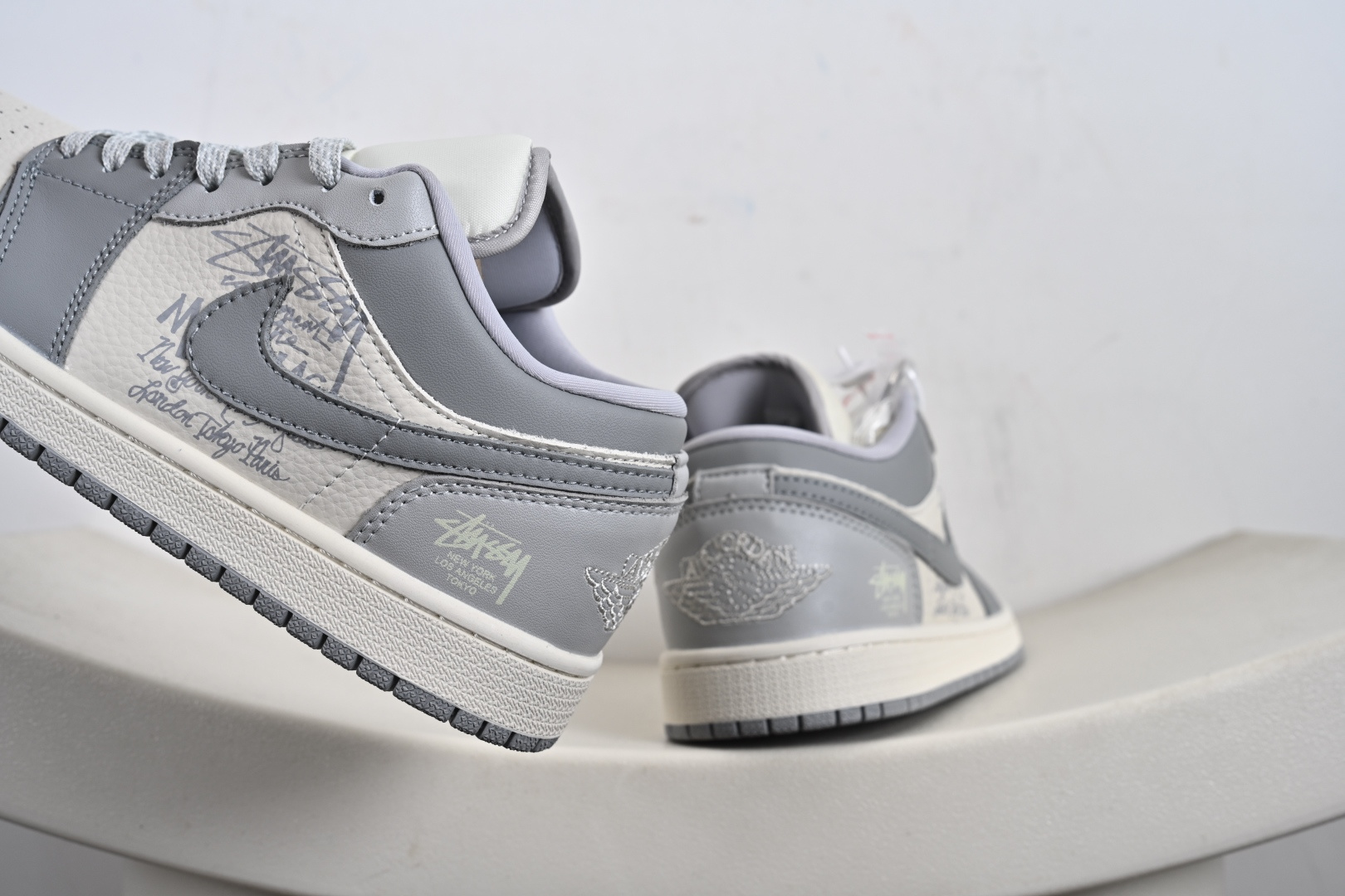 260 Nike Air Jordan 1 Low 定制配色 斯图西联名 定制AJ联名-高端定制 低帮复古文化板鞋 QD1988-006