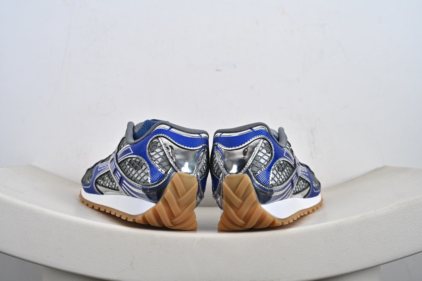 300 Bottega Veneta葆蝶家 Orbit