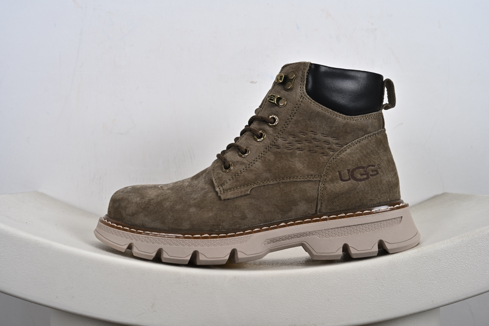 280 UGG Tasman Weather Hybrid 塔斯曼混合系列中帮轻量休闲马丁靴