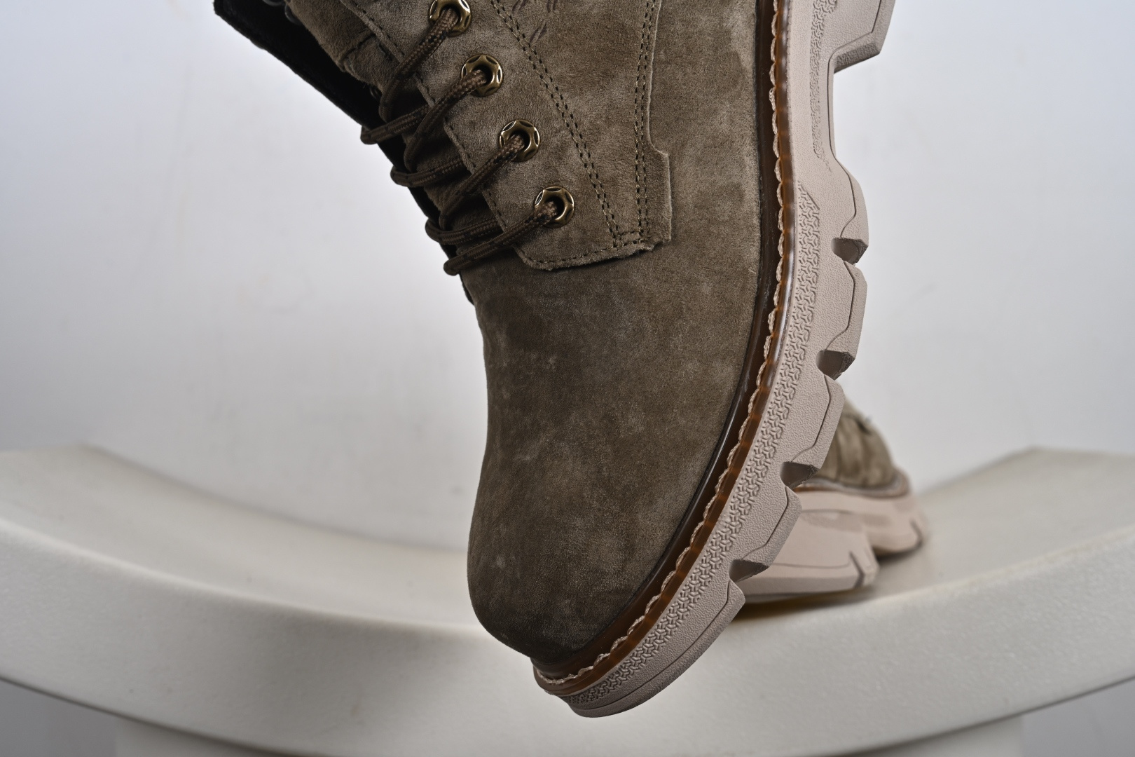 280 UGG Tasman Weather Hybrid 塔斯曼混合系列中帮轻量休闲马丁靴