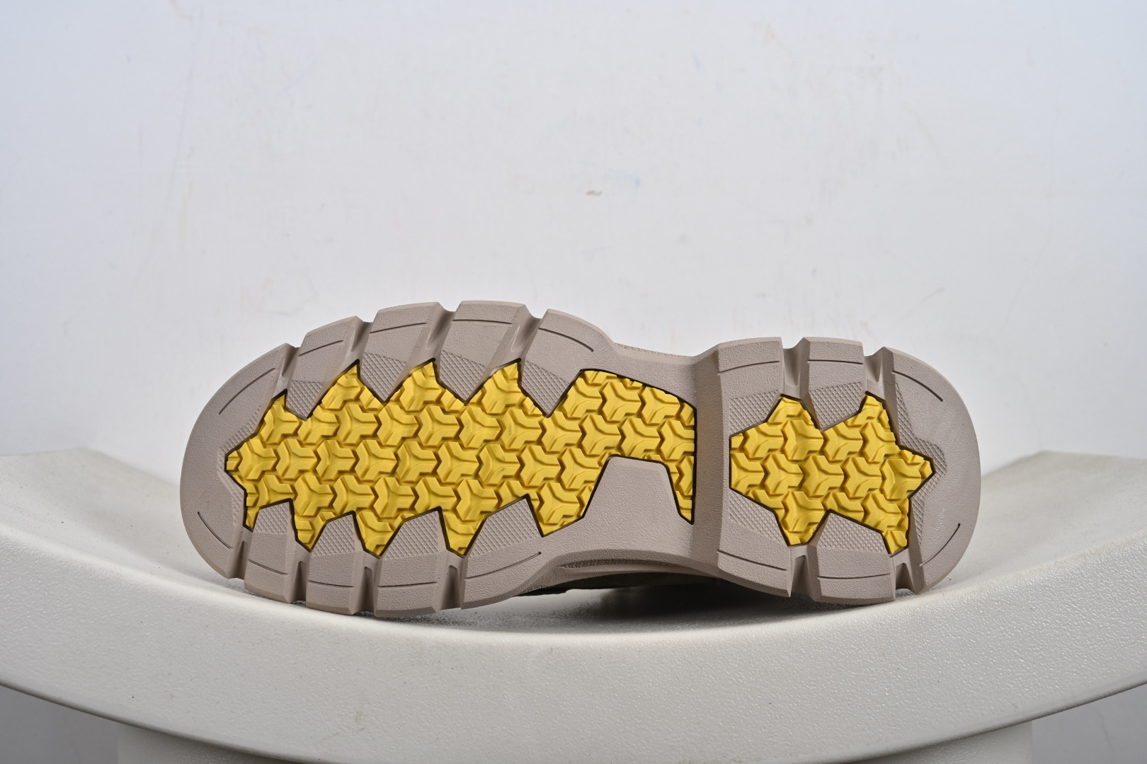 280 UGG Tasman Weather Hybrid 塔斯曼混合系列中帮轻量休闲马丁靴