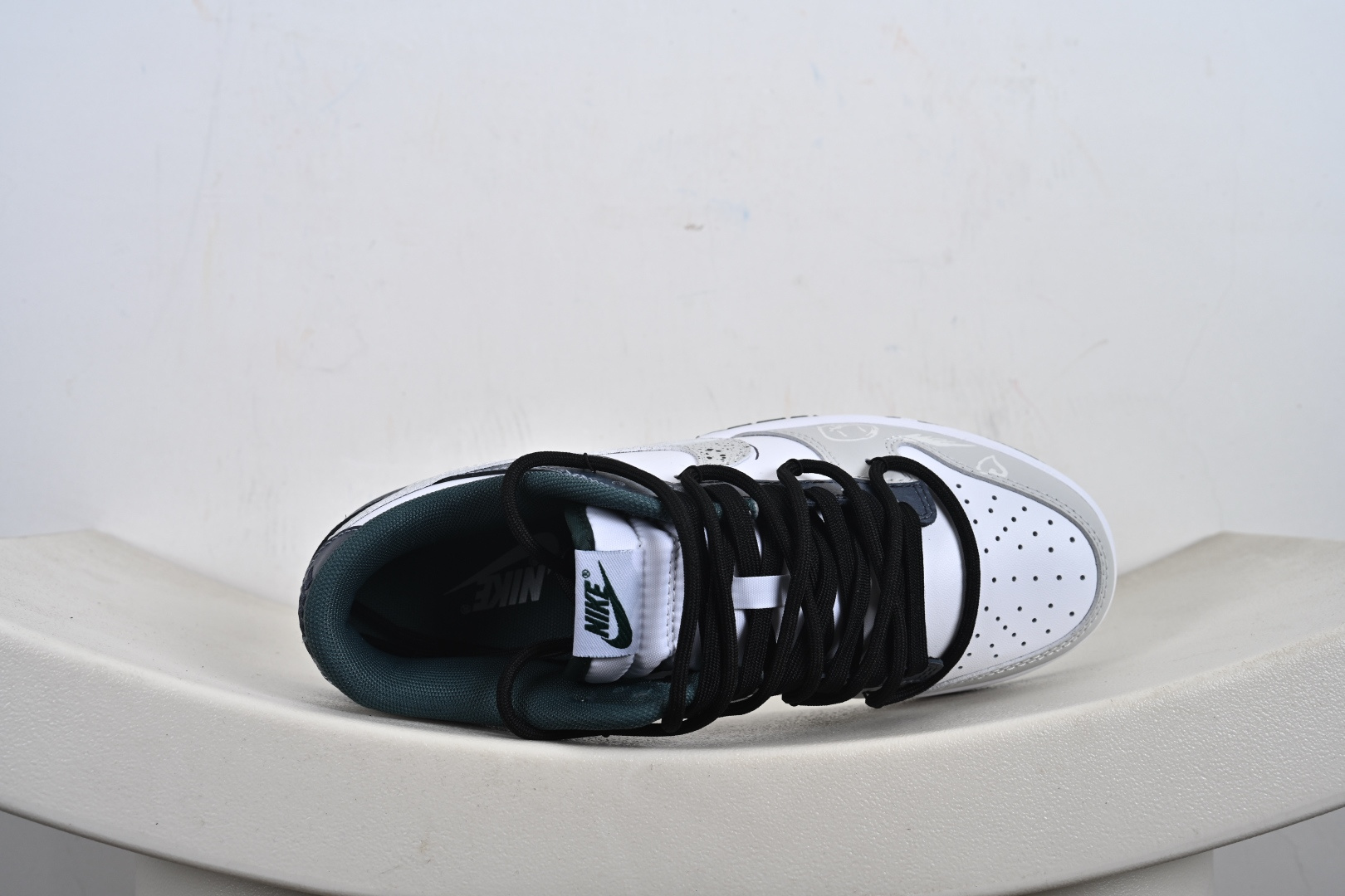 260 Nike SB Dunk Low 绑带 周年高端定制 低帮休闲板鞋 DV0833-111