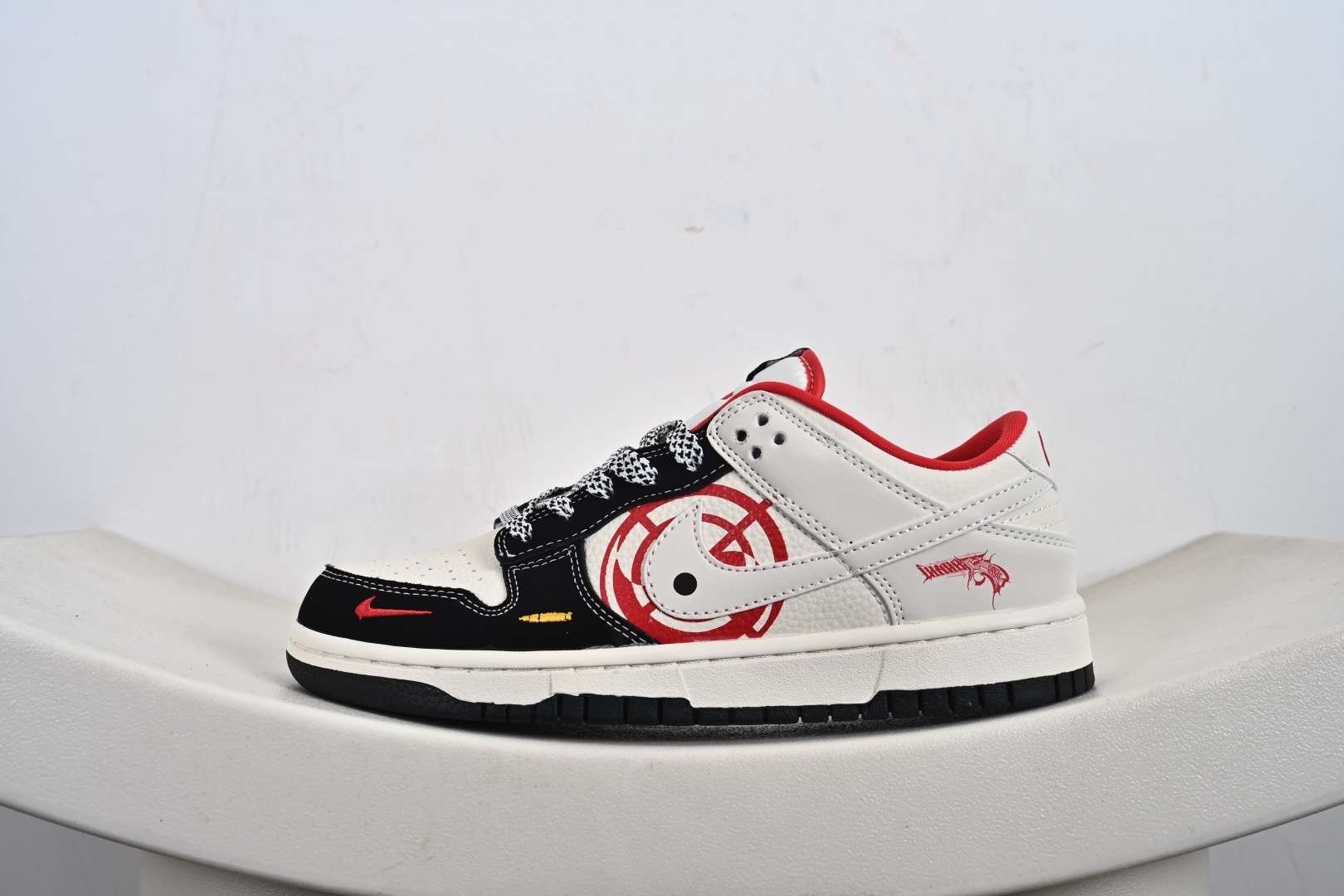 260 定制版 Nike Jordan Air Jordan 1“子弹” 高端定制 低帮 复古 减震 防滑 耐磨 篮球鞋 SR8888-010