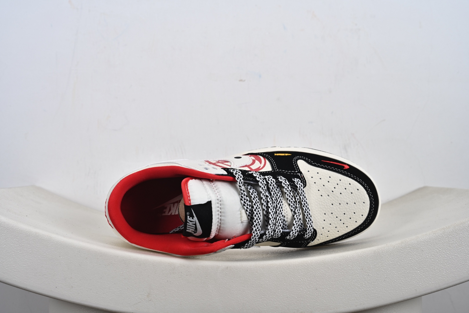 260 定制版 Nike Jordan Air Jordan 1“子弹” 高端定制 低帮 复古 减震 防滑 耐磨 篮球鞋 SR8888-010