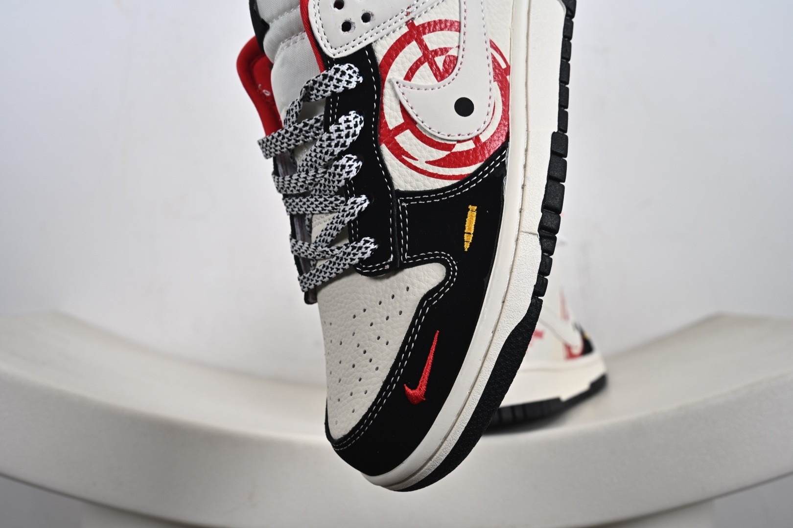 260 定制版 Nike Jordan Air Jordan 1“子弹” 高端定制 低帮 复古 减震 防滑 耐磨 篮球鞋 SR8888-010