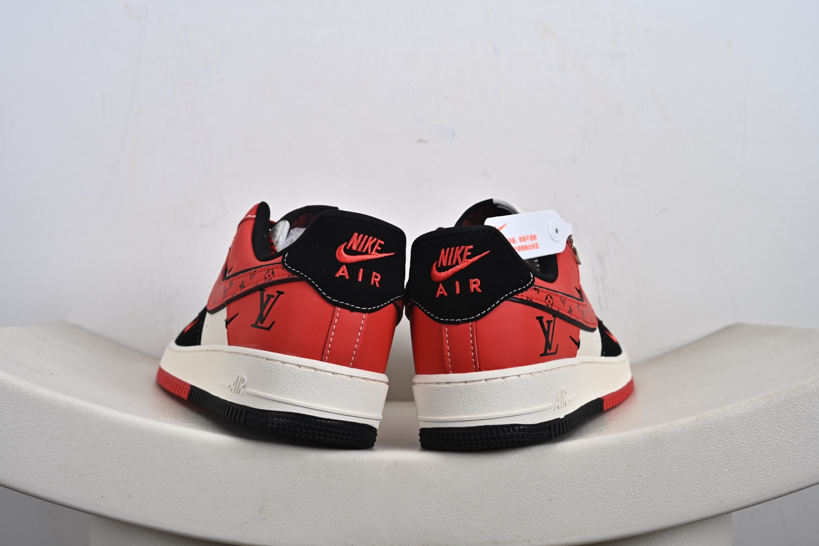 240 定制版 Nike Air Force 1 Low 07 x Louis Vuitton 黑白红三小勾 KJ1688-016