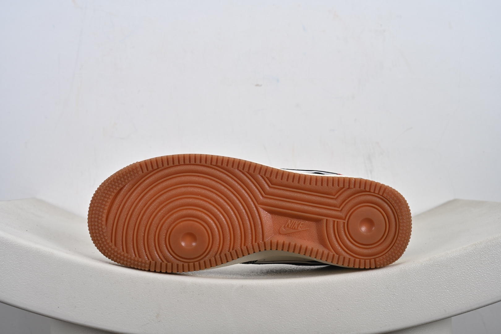 240 定制版 Nike Air Force 1'07 Low 斯图西联名 米黑生胶底 空军一号低帮休闲板鞋 DD1982-323