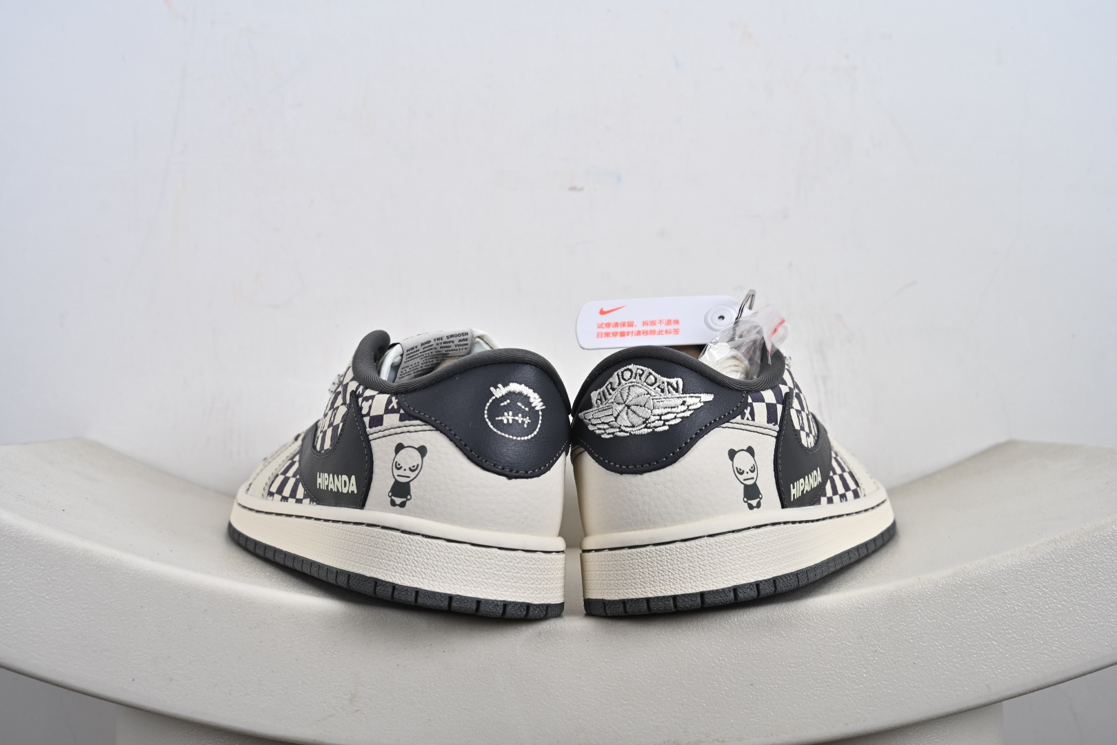 定制版 高端定制 Travis Scott x Fragment Design x Jordan Air Jordan 1 Low SP “暴力熊联名------白灰方格” 高端定制 倒钩三方联名低帮篮球鞋 XD1979-001