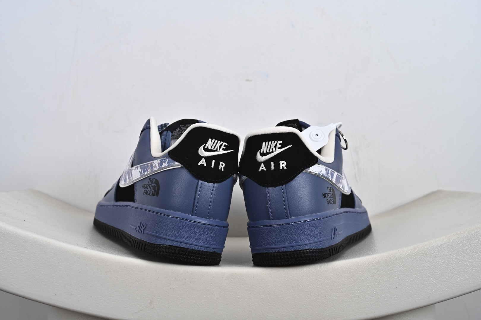 240 定制版 Air Force 1'07 Low 北面联名 空军一号低帮休闲板鞋 KJ1688-018