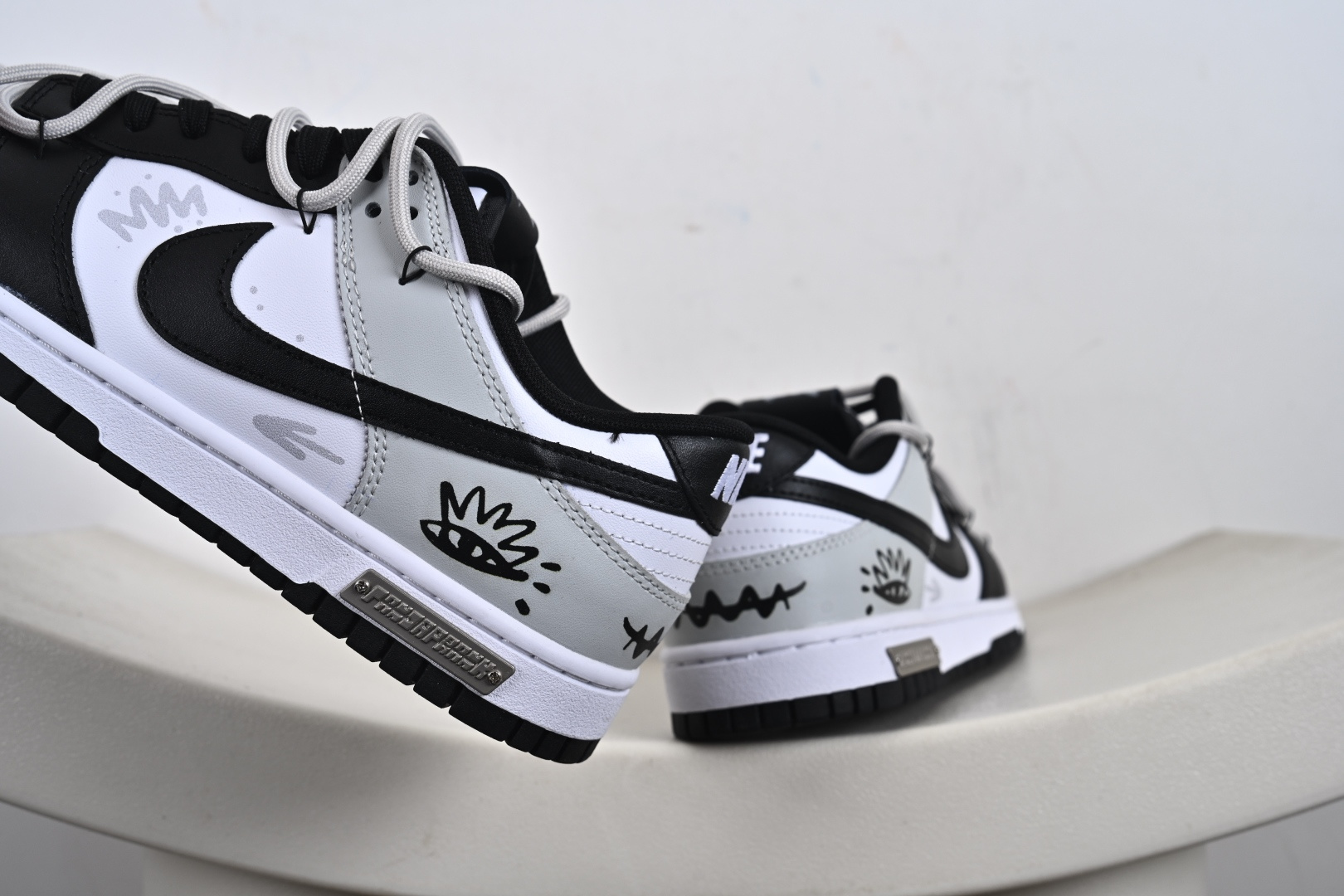 260 定制版 Nike SB Dunk Low 绑带 周年高端定制 低帮休闲板鞋 DD1391-100