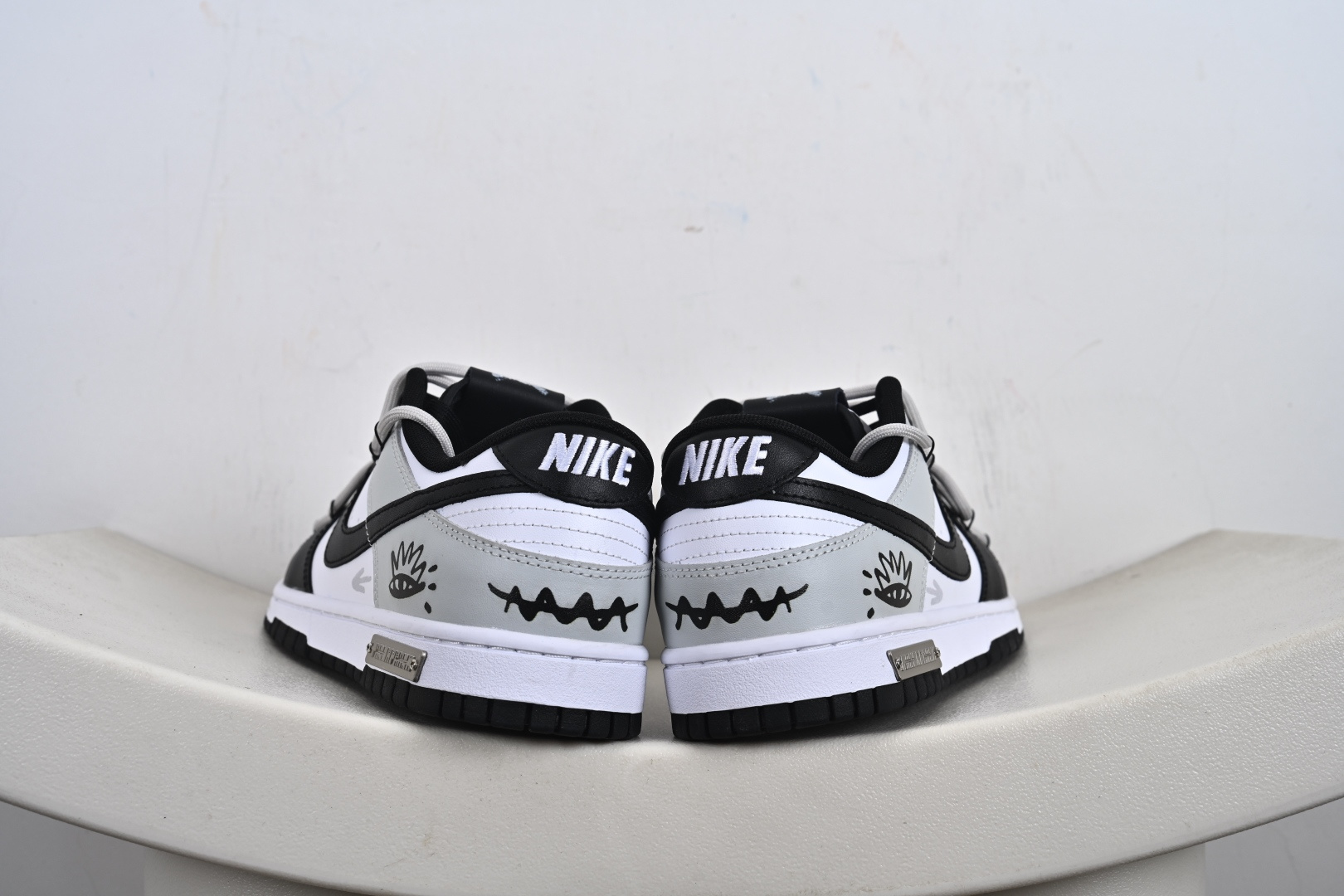 260 定制版 Nike SB Dunk Low 绑带 周年高端定制 低帮休闲板鞋 DD1391-100