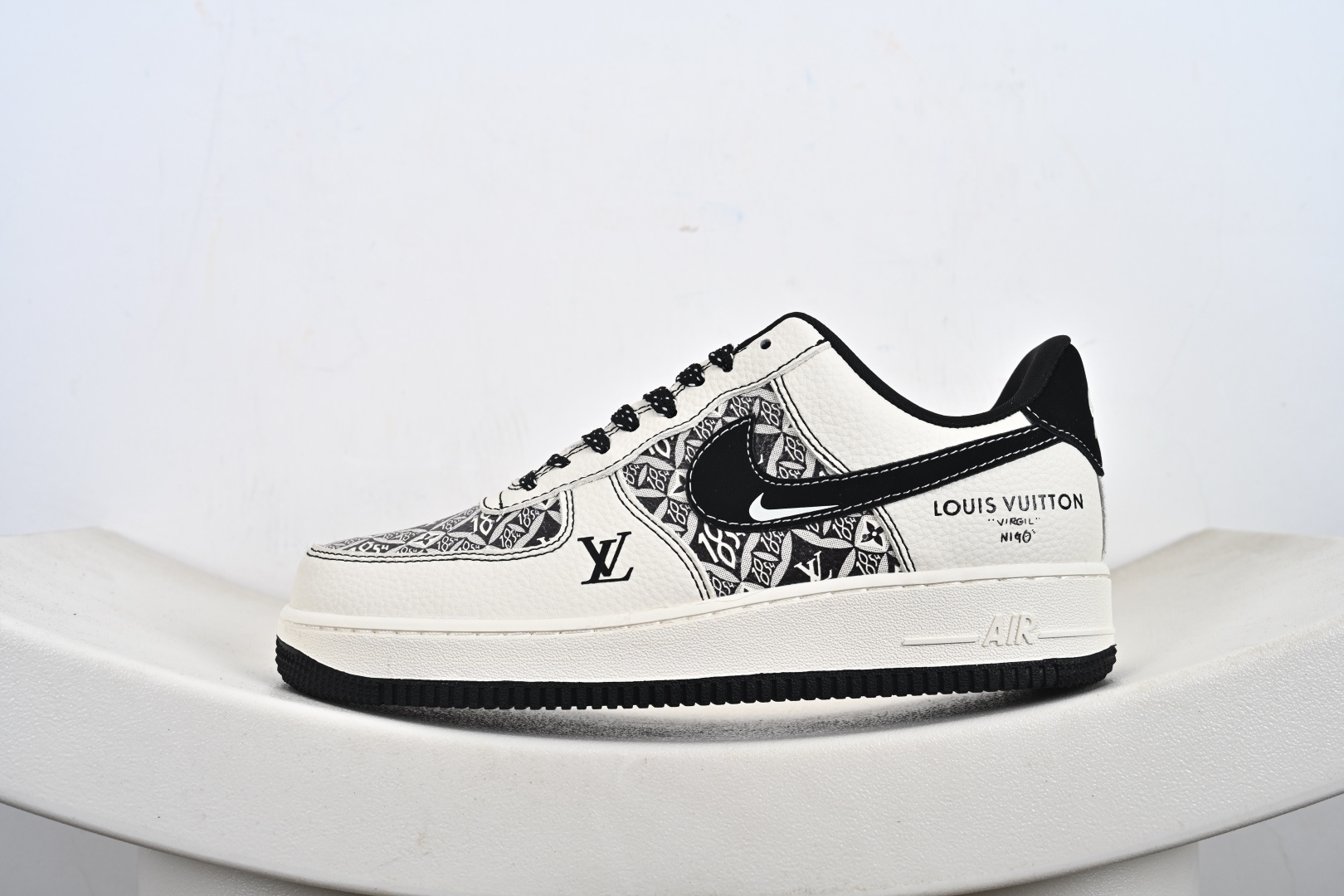 240 定制版 Air Force 1 '07 Low “联名——创意涂鸦米黑”空军一号 高端定制 低帮 运动鞋 休闲鞋 KJ1688-023