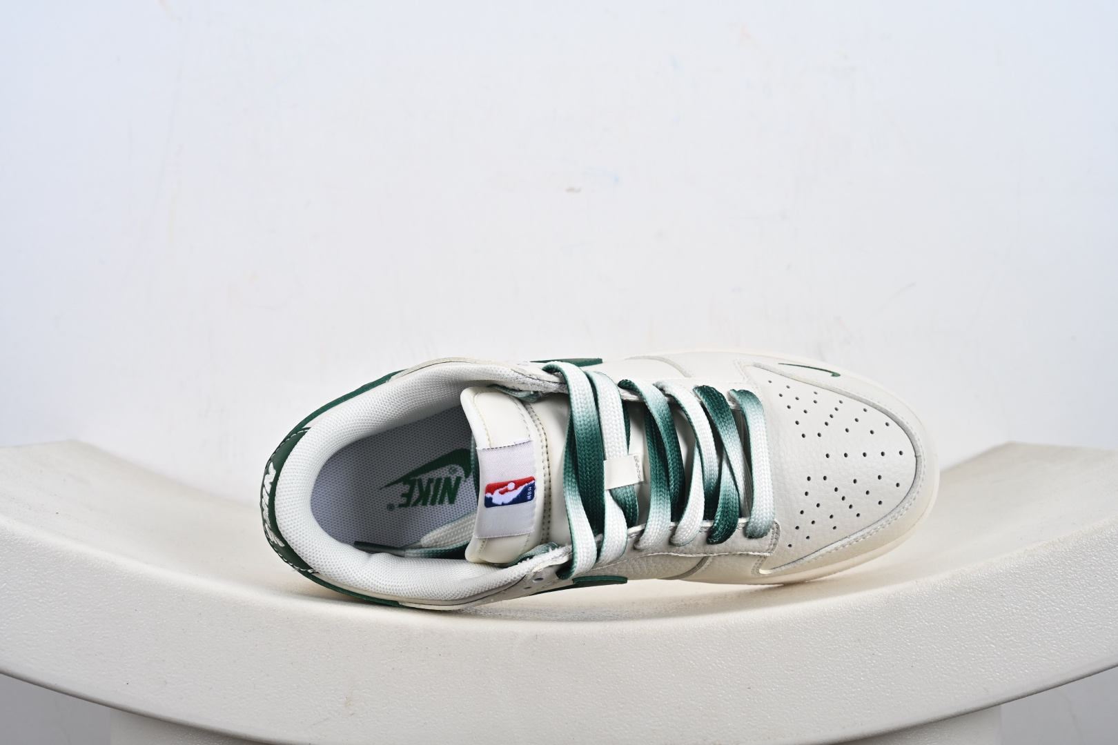 260 Nike SB Dunk Low“NBA联名——凯尔特人” 周年高端定制 低帮休闲板鞋 CS1688-106