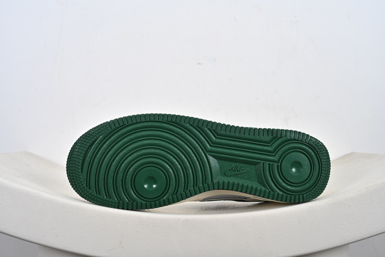 240 NIke Air Force 1 '07 Low 空军一号低帮 运动鞋 休闲鞋 DD1982-305