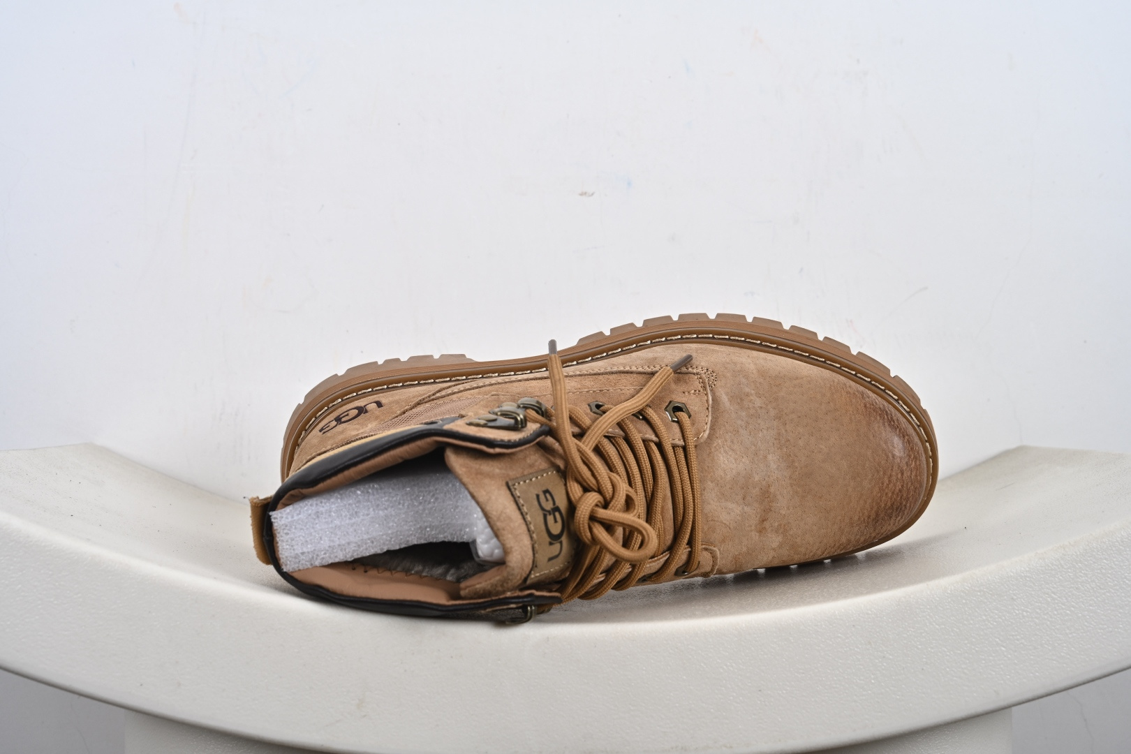 300 美国轻奢品牌 UGG Tasman Weather Hybrid 塔斯曼混合系列中帮轻量休闲马丁靴 U5333M