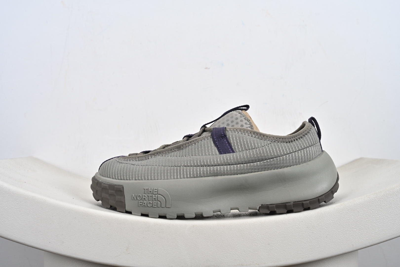 160 The North Face Thermoball Traction 北面冬季加绒透气轻盈休闲套鞋 NFOA8A93-511