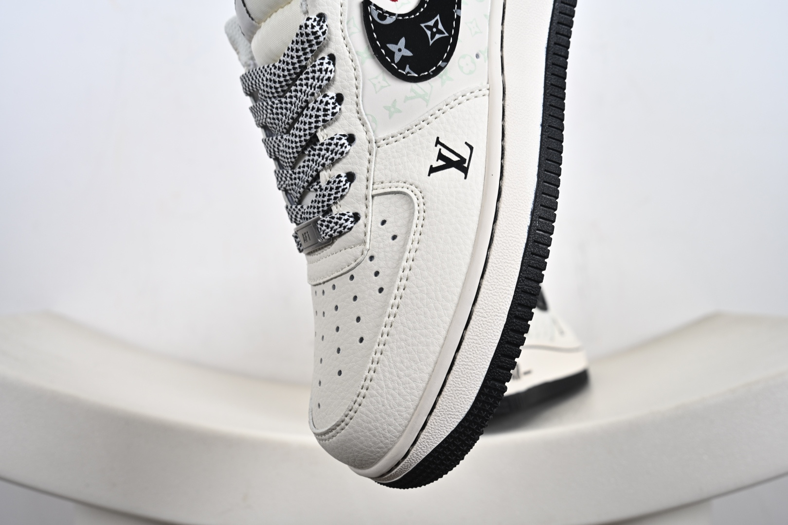 240 定制版 Air Force 1'07 Low 联名 米黑印花勾 空军一号低帮休闲板鞋 MZ9588-809