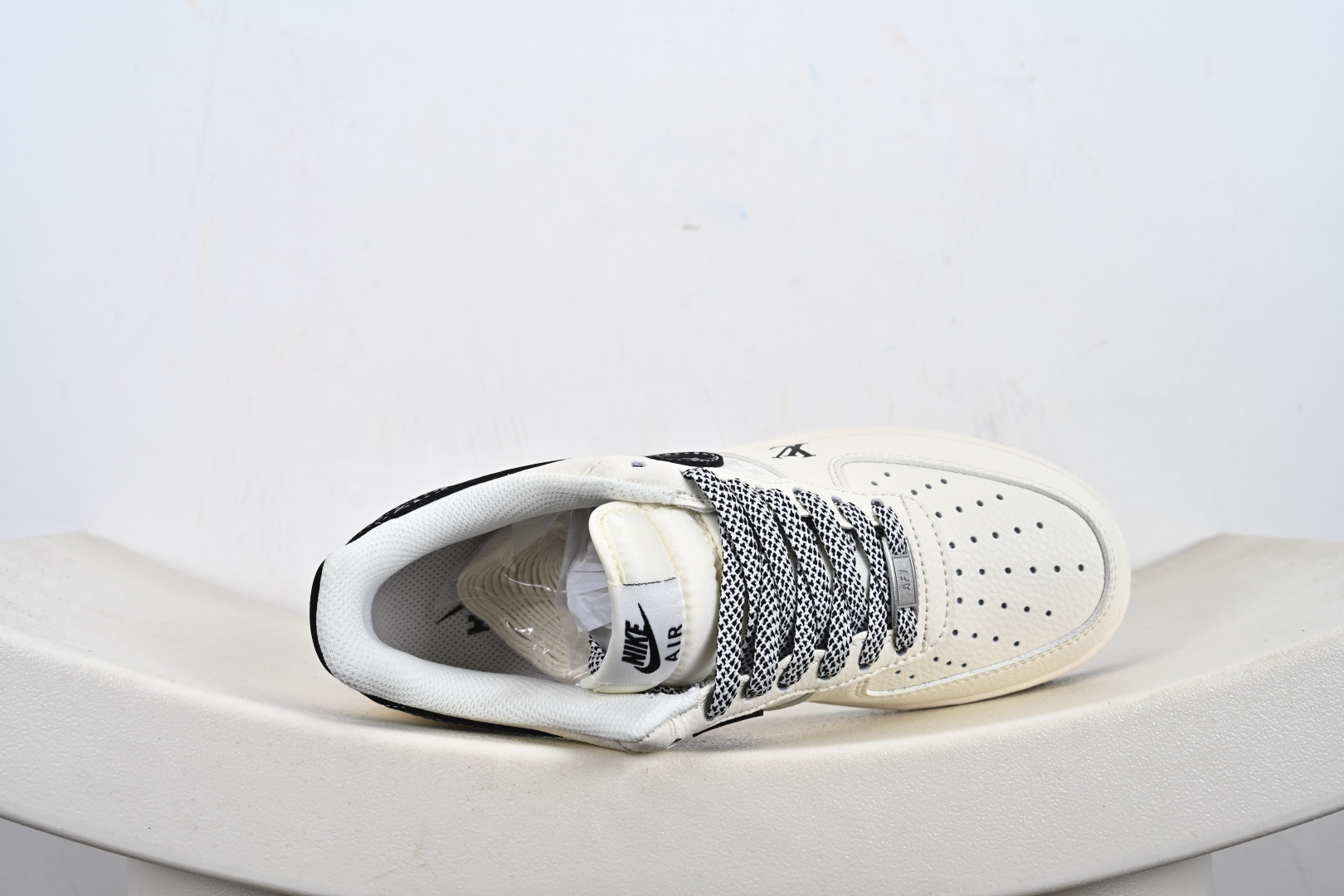 240 定制版 Air Force 1'07 Low 联名 米黑印花勾 空军一号低帮休闲板鞋 MZ9588-809