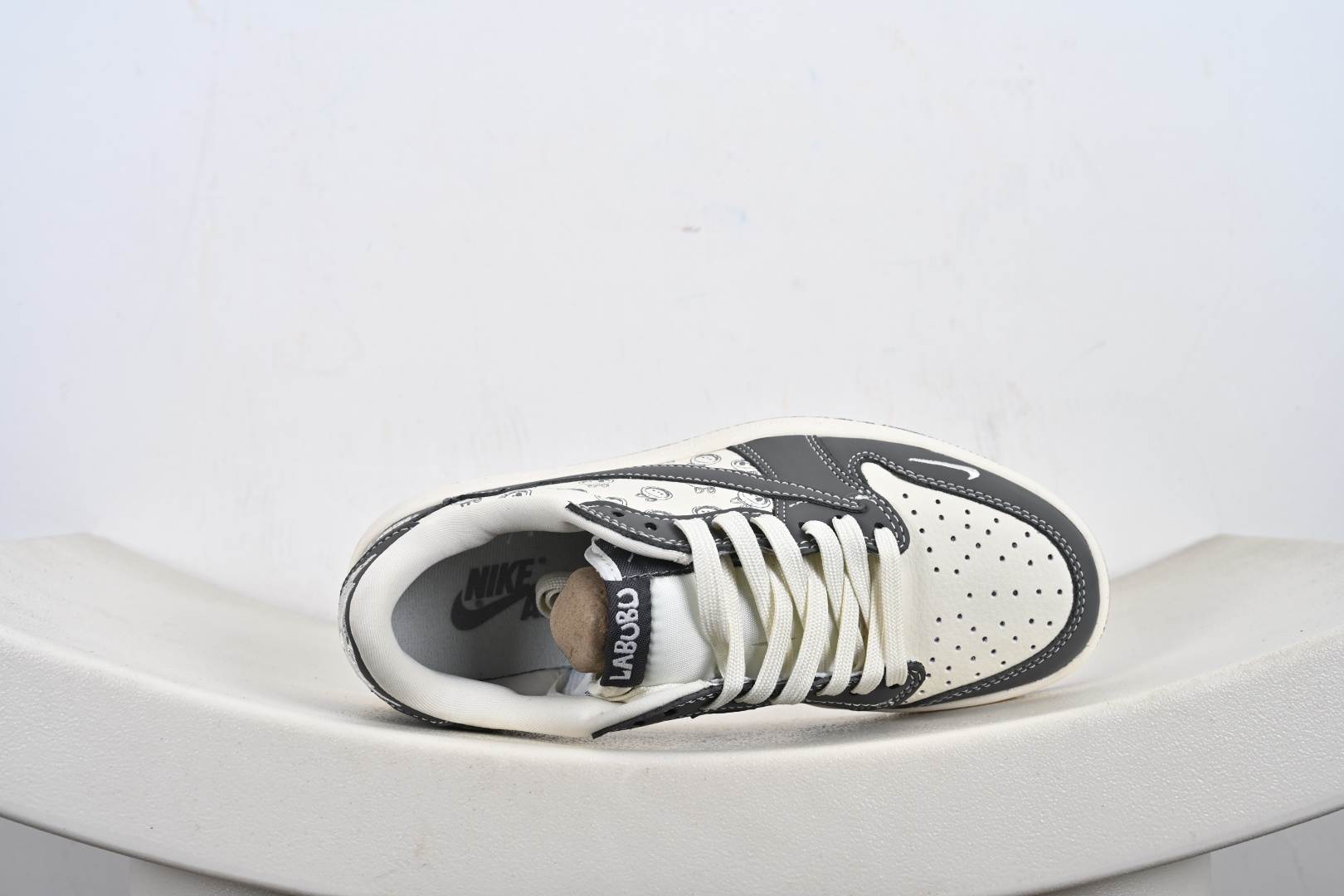 260 Nike Air Jordan 1 Low 定制配色 拉布布联名 定制AJ联名-高端定制 低帮复古文化板鞋 LD2028-055