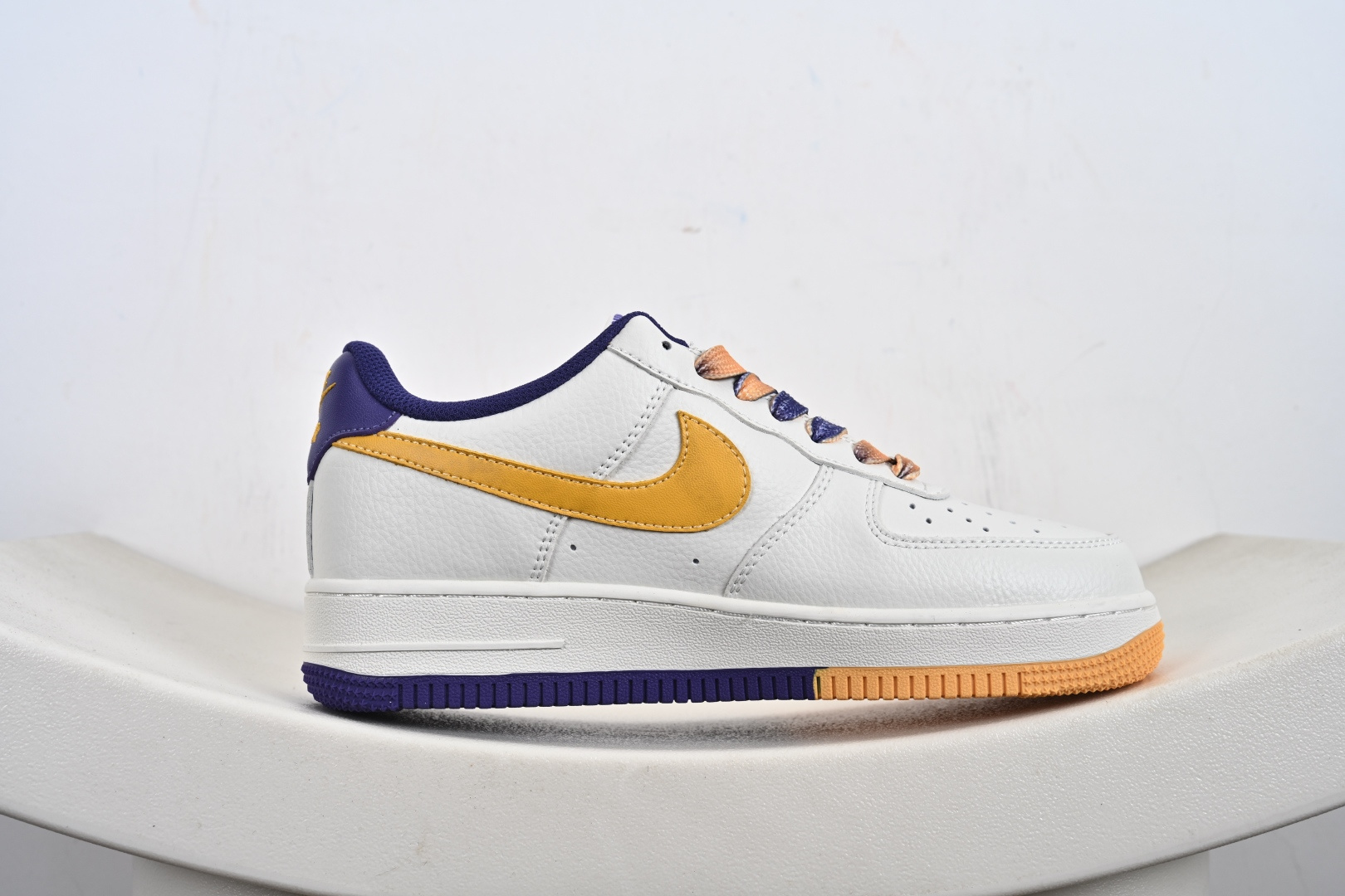 260 Nike Air Force 1 Low NBA湖人 CS5288-006