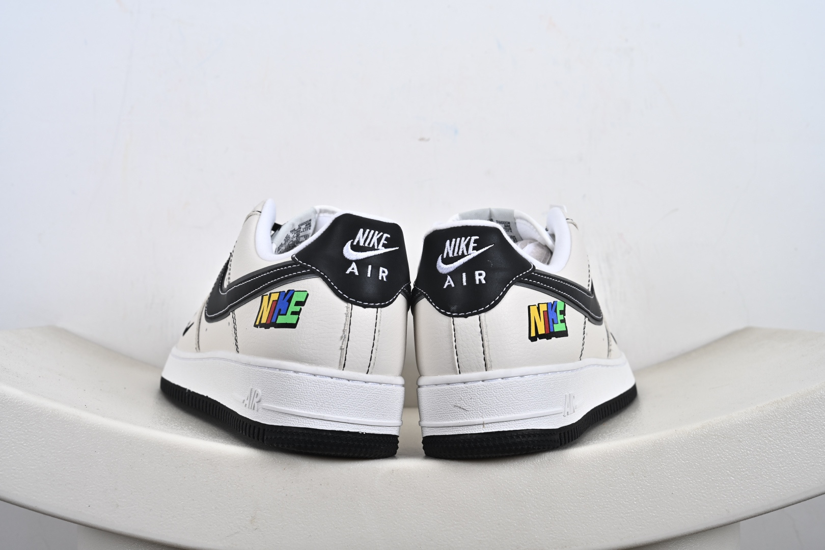 200 Nike Air Force 1 '07 Low “NIKE联名——彩标白黑勾”空军一号 高端定制 低帮 XJ9168-003