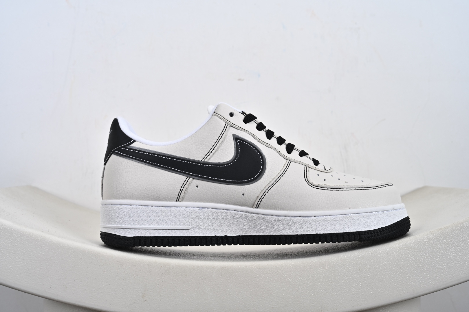 200 Nike Air Force 1 '07 Low “NIKE联名——彩标白黑勾”空军一号 高端定制 低帮 XJ9168-003