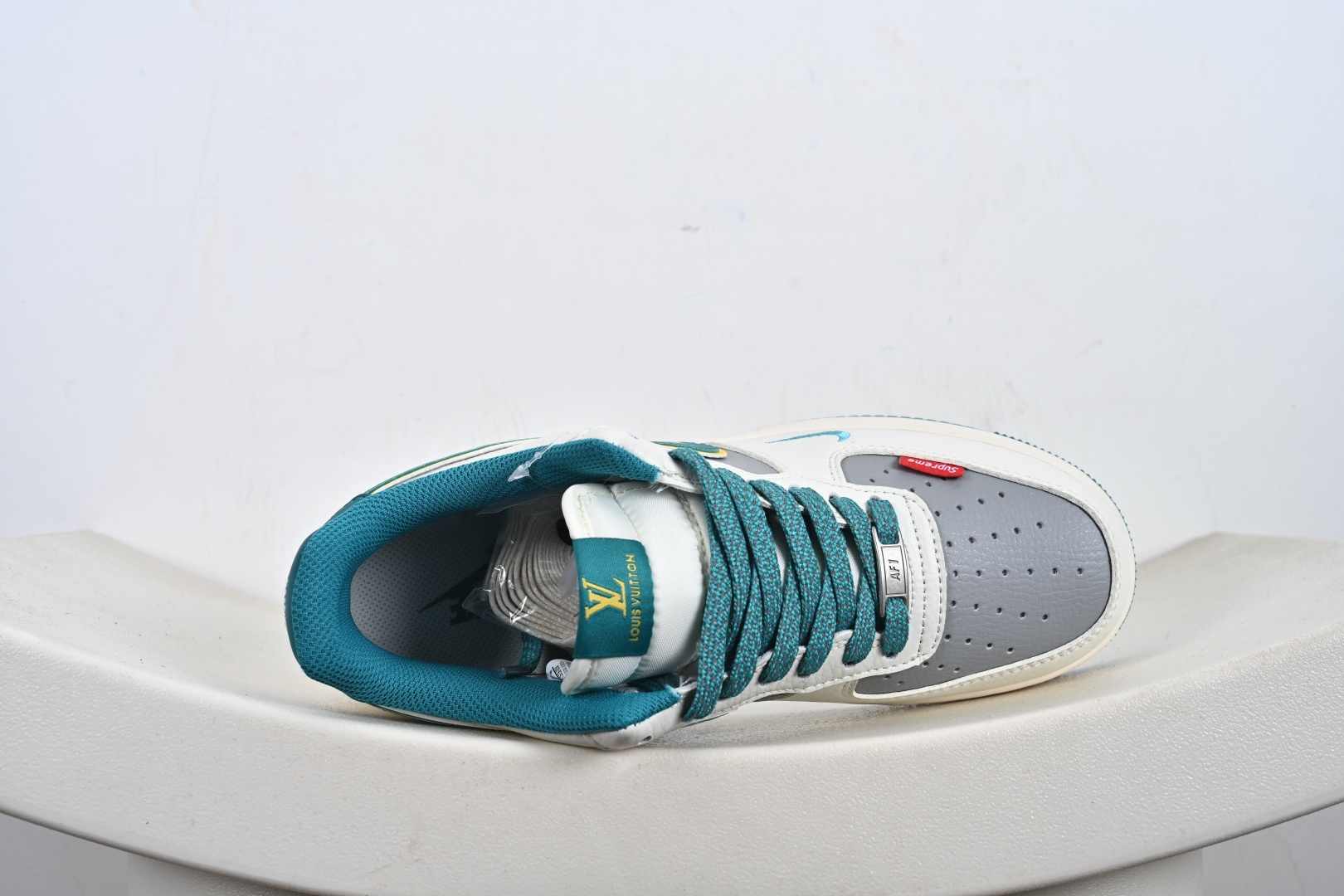 240 NIke Air Force 1 '07 Low 空军一号低帮 运动鞋 ZY1618-004