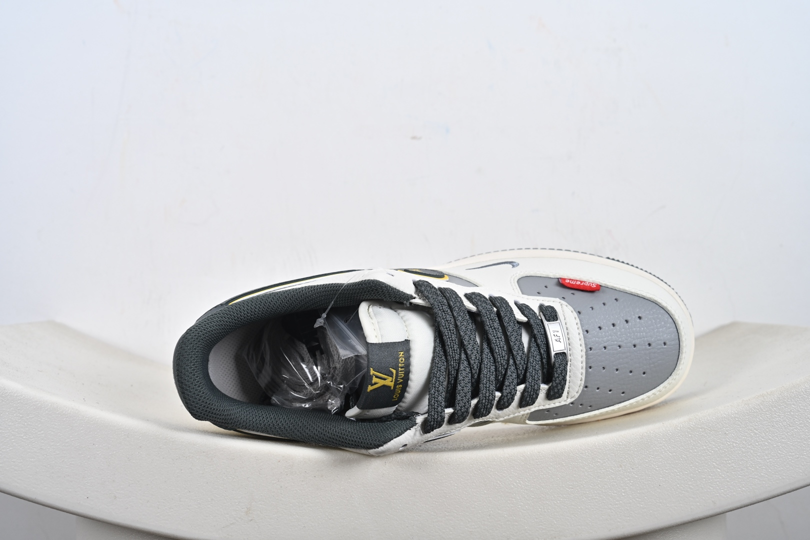 240 NIke Air Force 1 '07 Low 空军一号低帮 运动鞋 休闲鞋 ZY1618-004