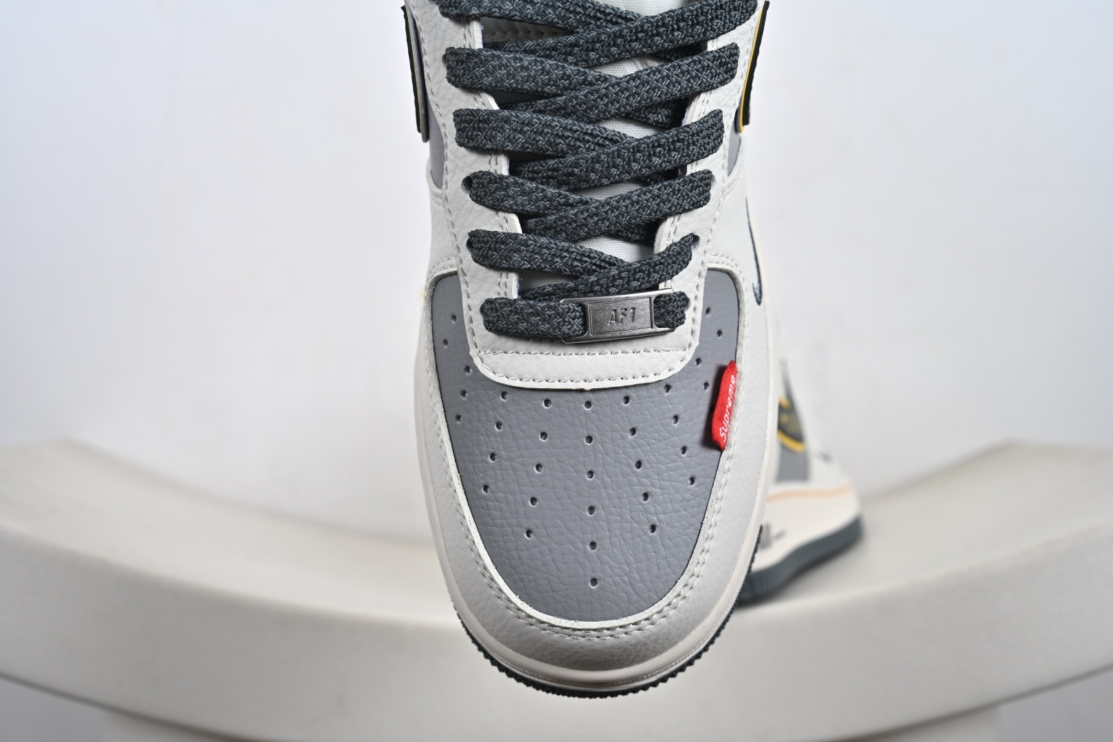 240 NIke Air Force 1 '07 Low 空军一号低帮 运动鞋 休闲鞋 ZY1618-004