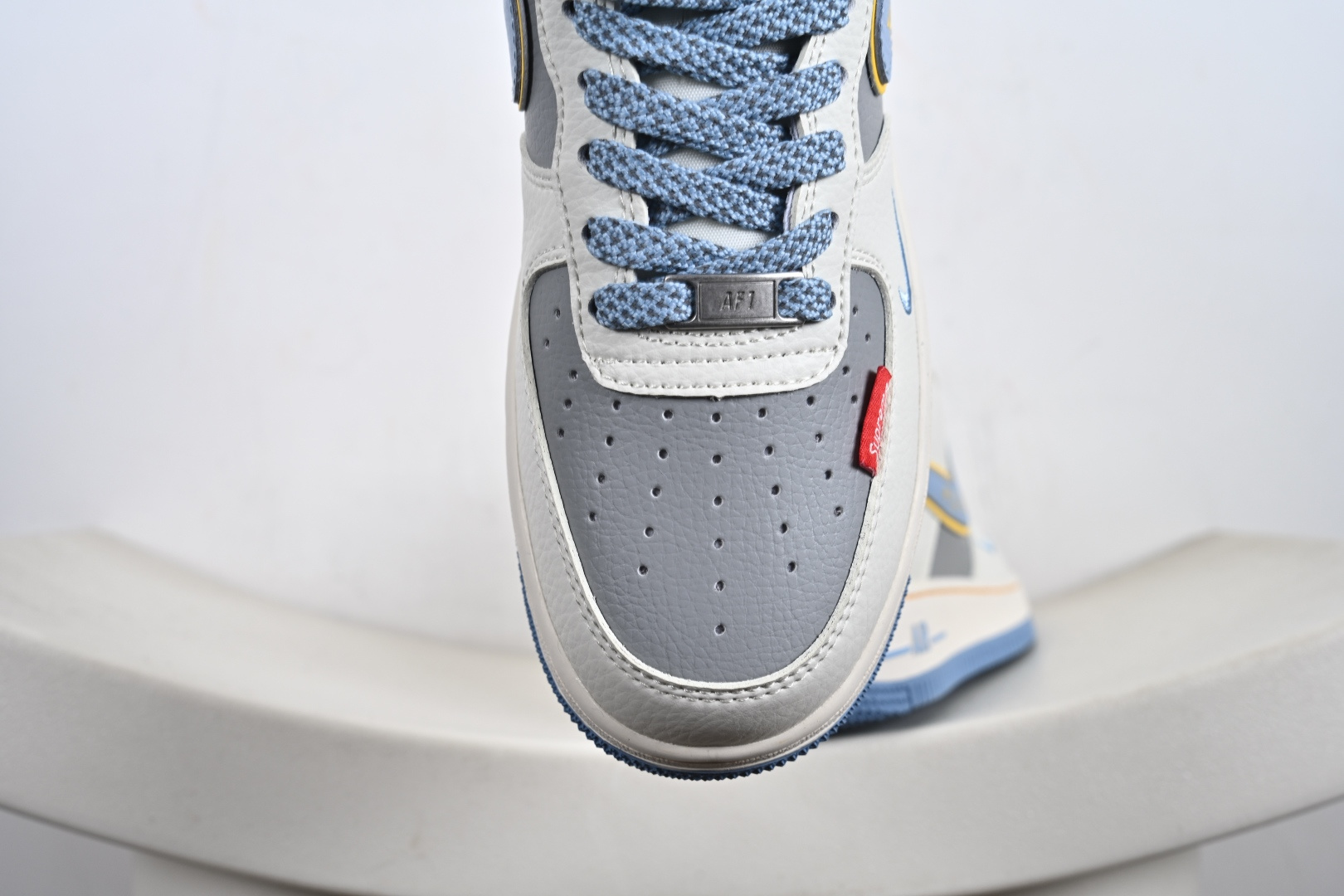 240 NIke Air Force 1 '07 Low 空军一号低帮 运动鞋 ZY1618-004