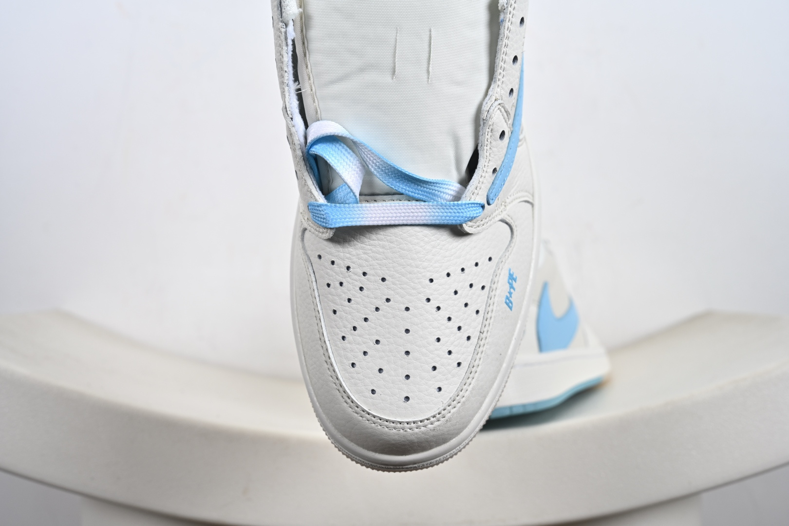 240 Travis Scott x Fragment Design x Jordan Air Jordan 1 Low SP Bape联名——“白蓝” DM7866-107