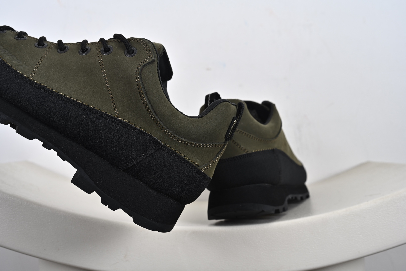 260 CRISPI Monaco 摩纳哥 登山鞋 意大利户外防水徒步登山鞋春夏男摩纳哥登山靴-Chinese UA Cheap High Quatity Brand Clothes Bags handbags Sneakers wholesale wholesaler seller from China Factory suppliers Fashion Clothing Shoes best Quality Beautiful Price 260 CRISPI Monaco 摩纳哥 登山鞋 意大利户外防水徒步登山鞋春夏男摩纳哥登山靴